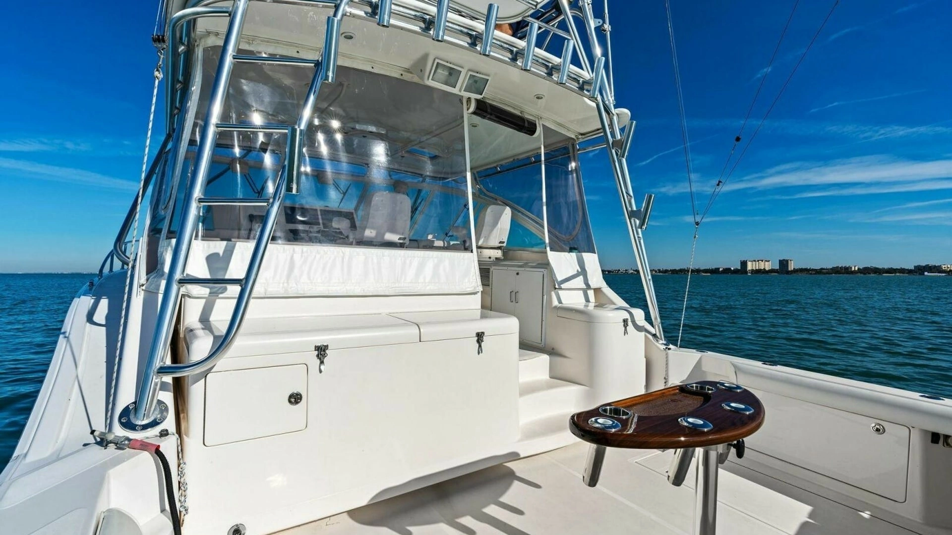 2005 Cabo 40 Express - Image 29