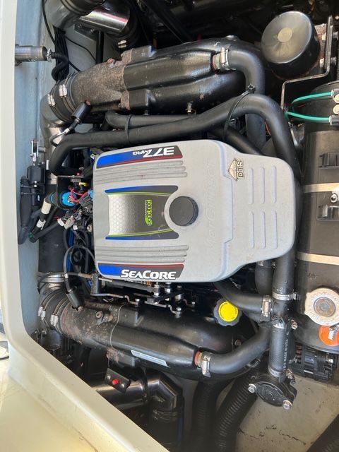 2013 Chris-Craft Corsair 28 - 14
