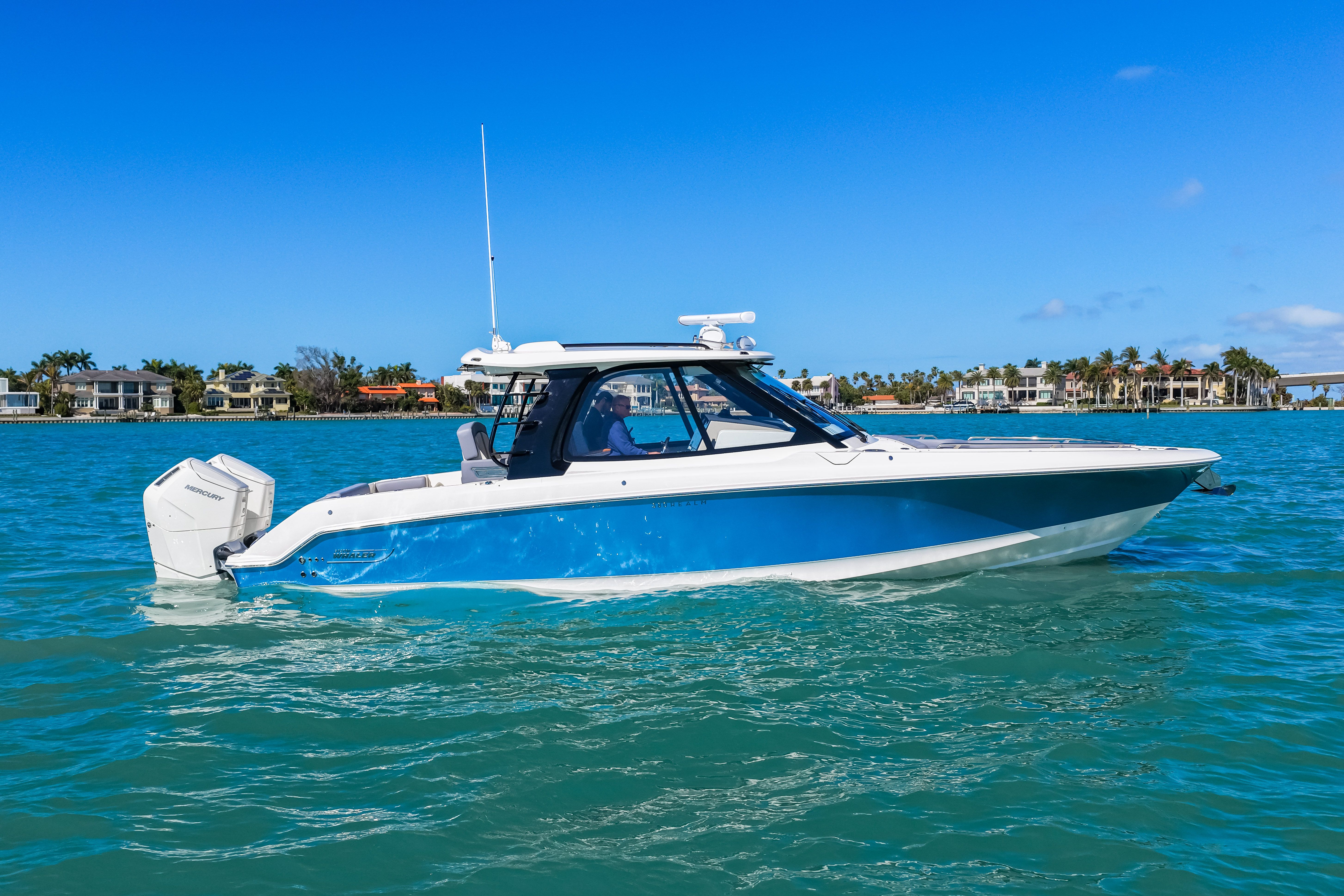 2026 Boston Whaler 380 Realm