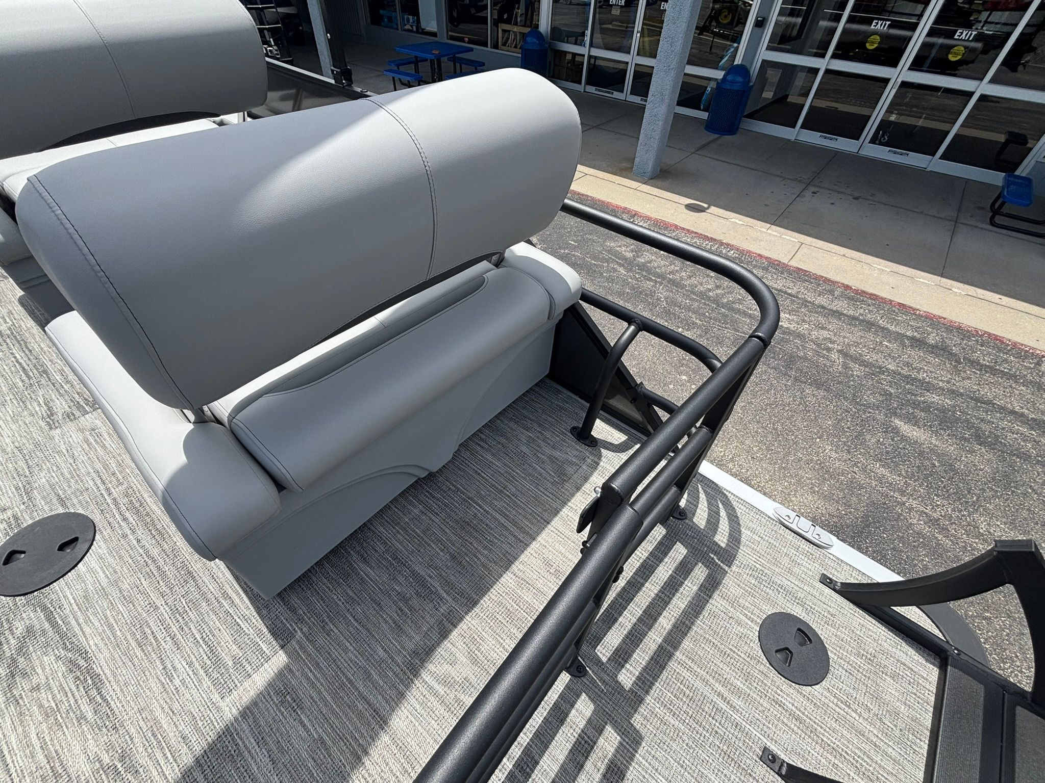 2027 Bentley Pontoons 223 LEGACY QSB - 23