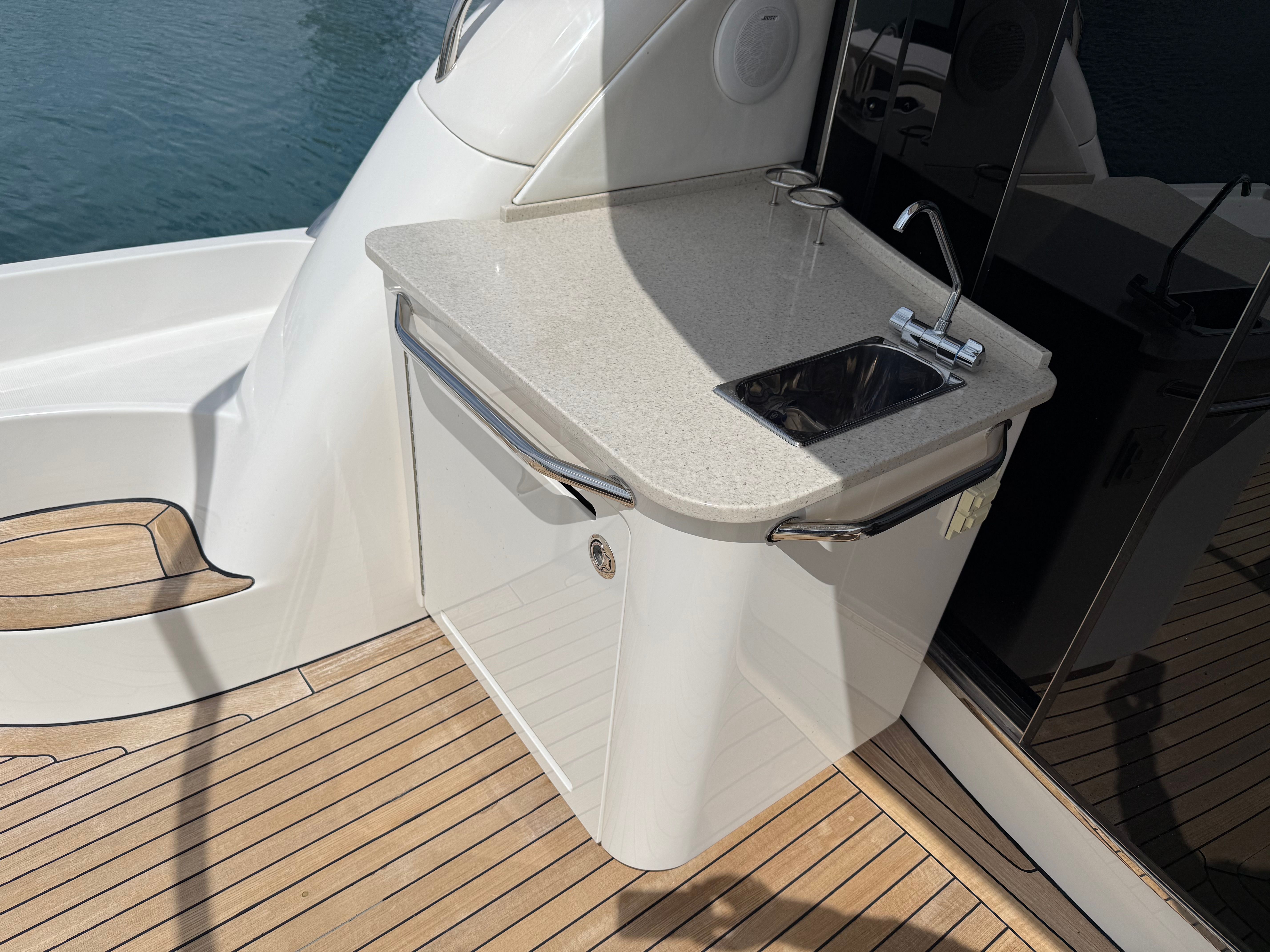 2009 Sea Ray 60 Sundancer - 16