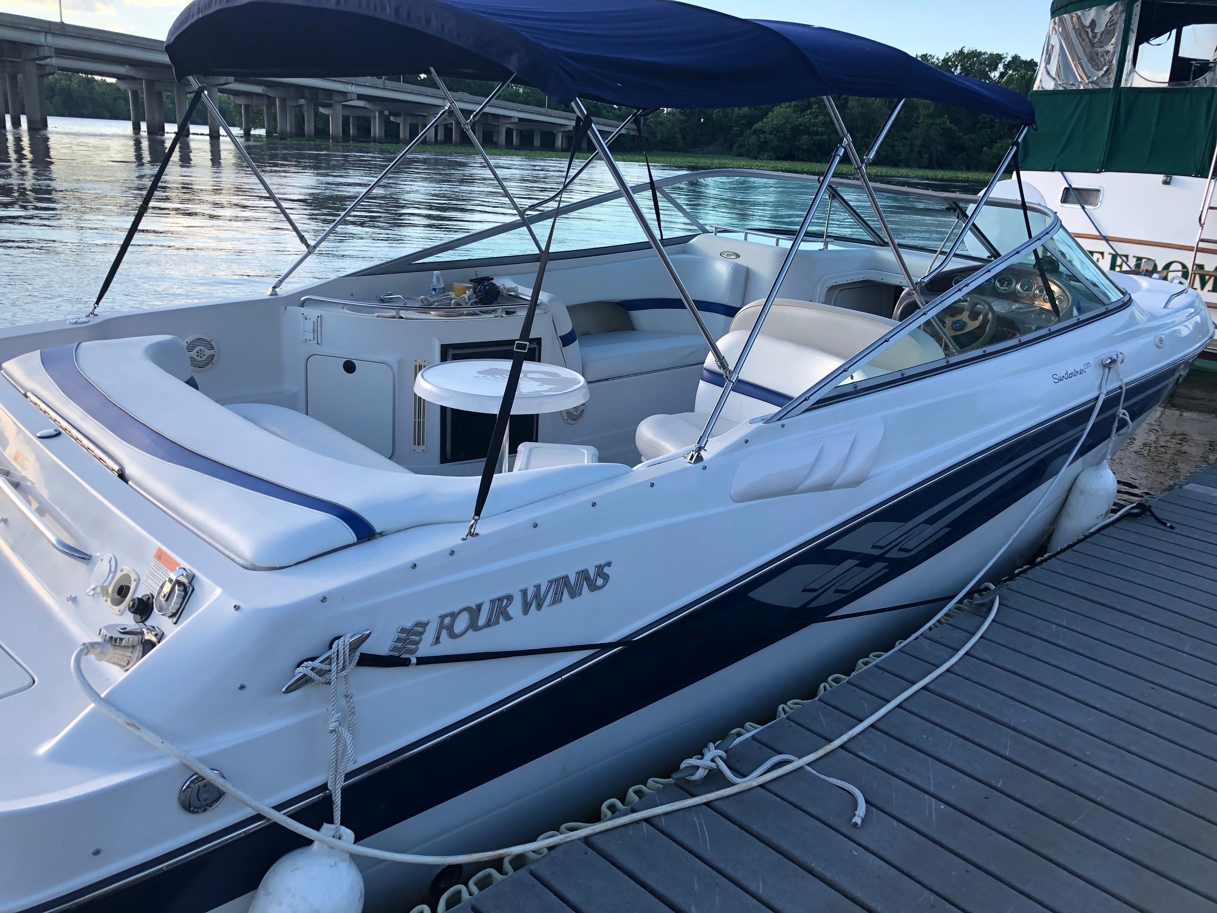 2001 Four Winns 285 - 3