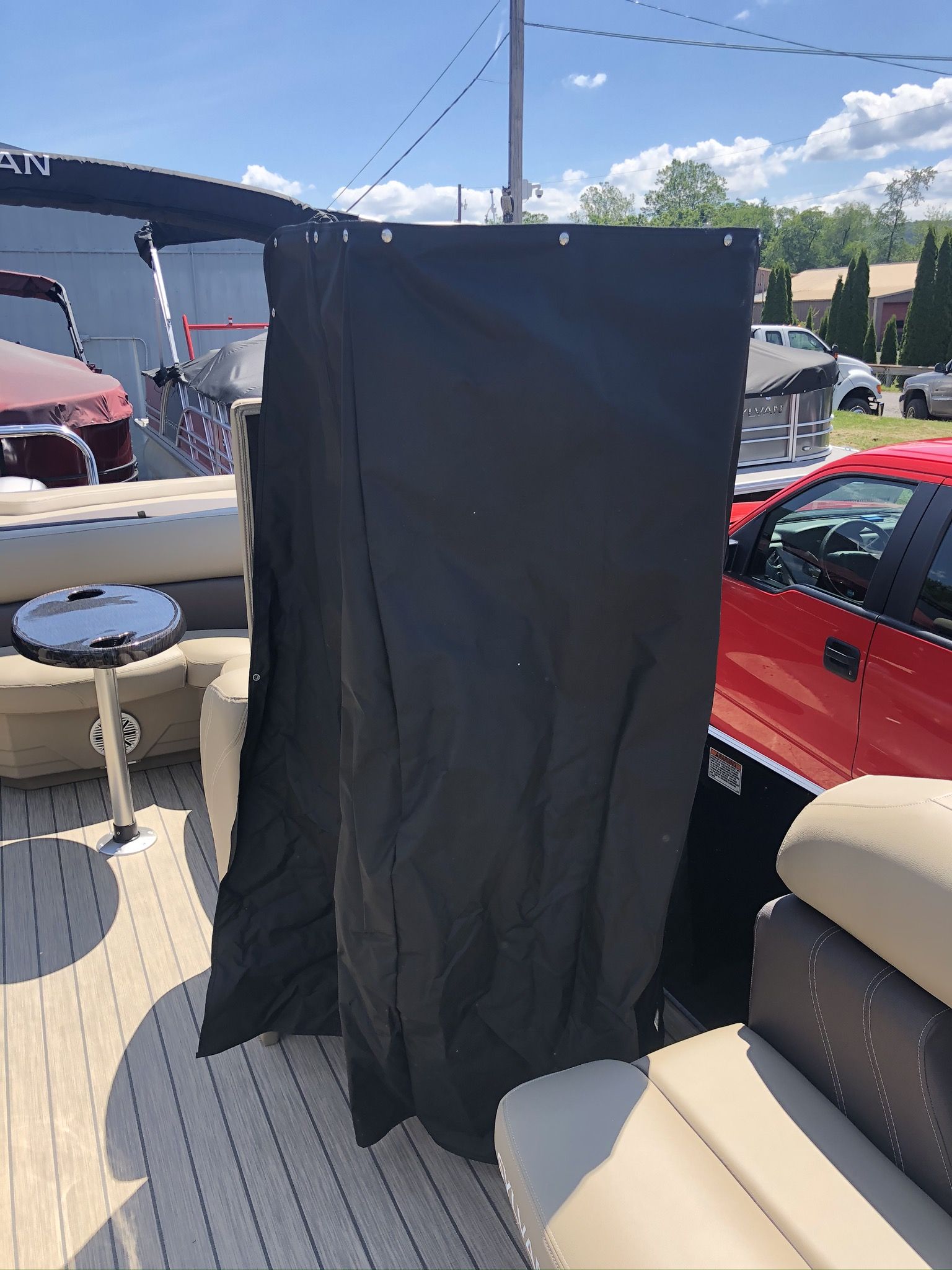 2026 Sylvan Mirage 8520 Cruise - 25