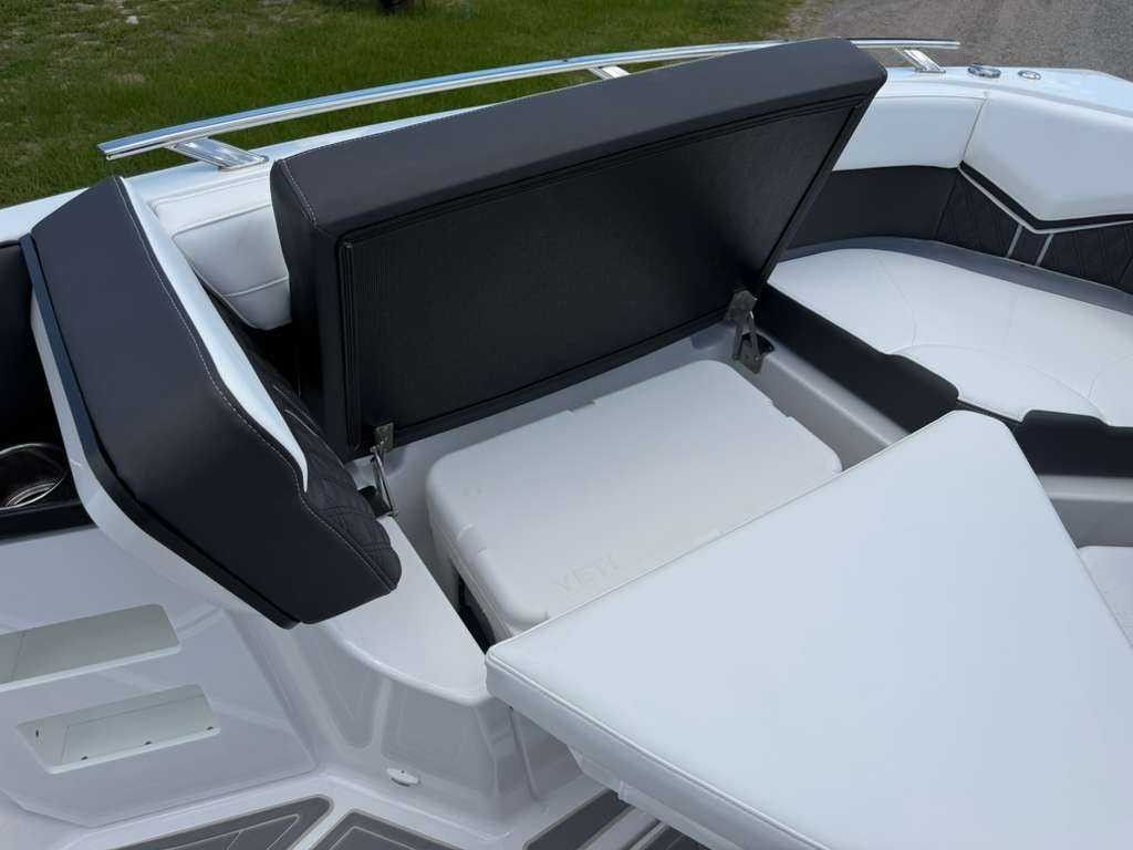 2026 Monterey Elite 30 OB - 25