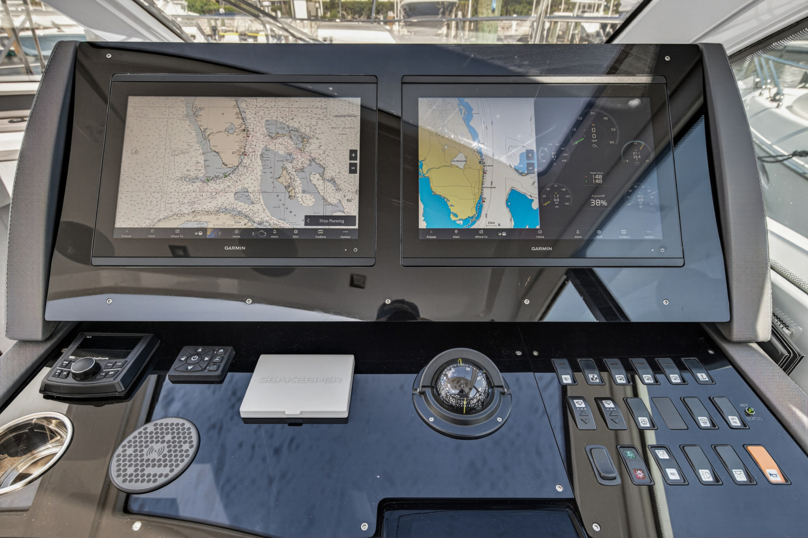 2023 Cruisers Yachts 50 CANTIUS - Image 55