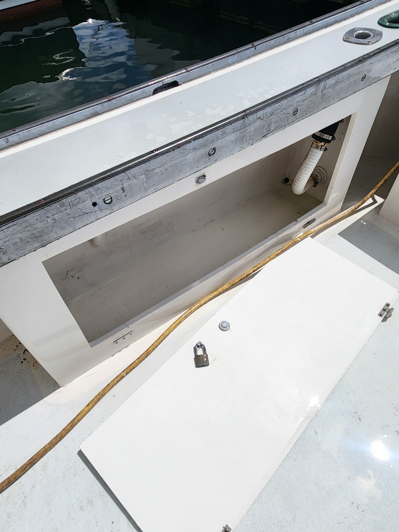 1988 Duffy Lobster Yacht - Image 18