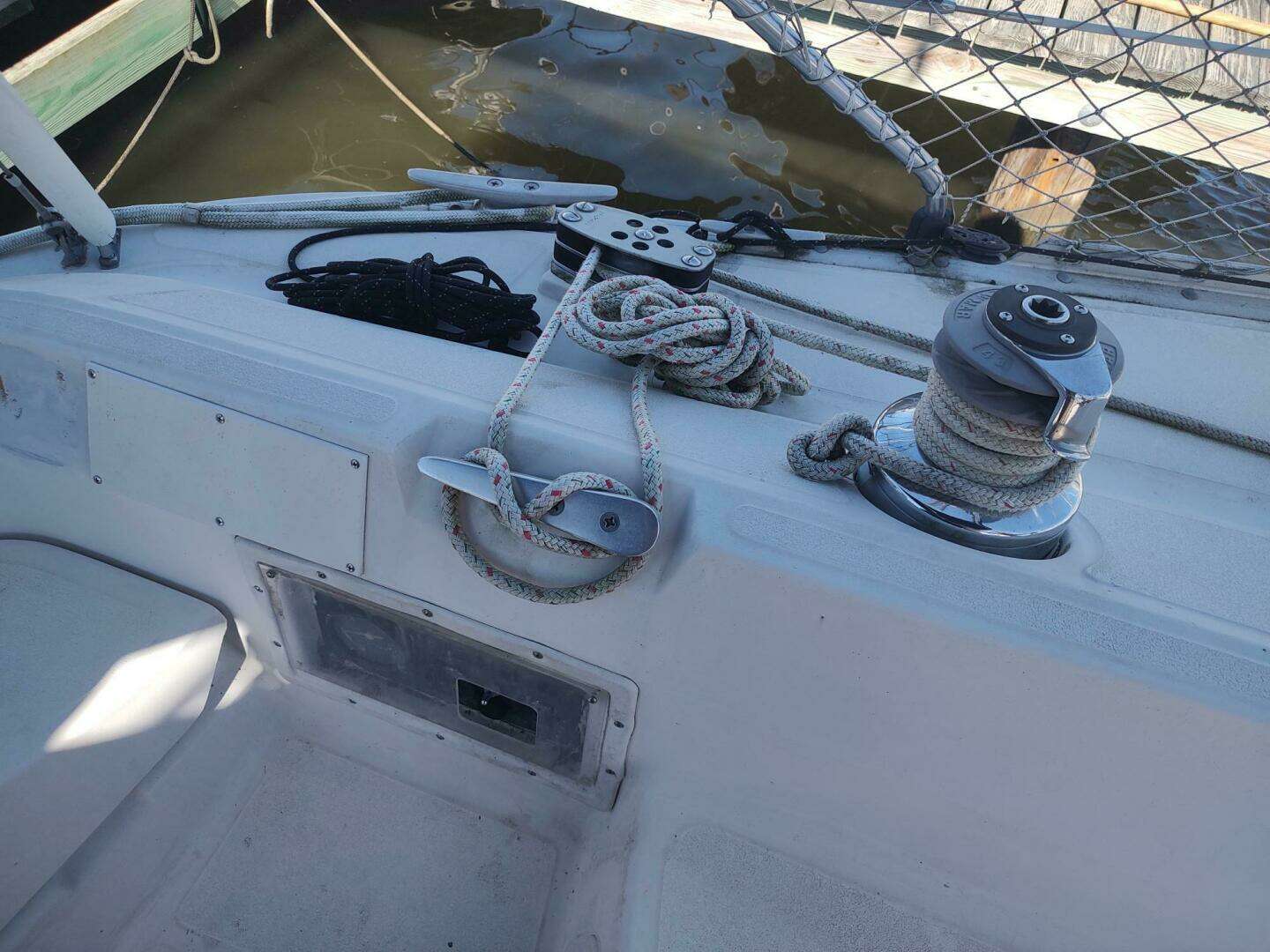 1987 Hunter 37 Legend - Image 11