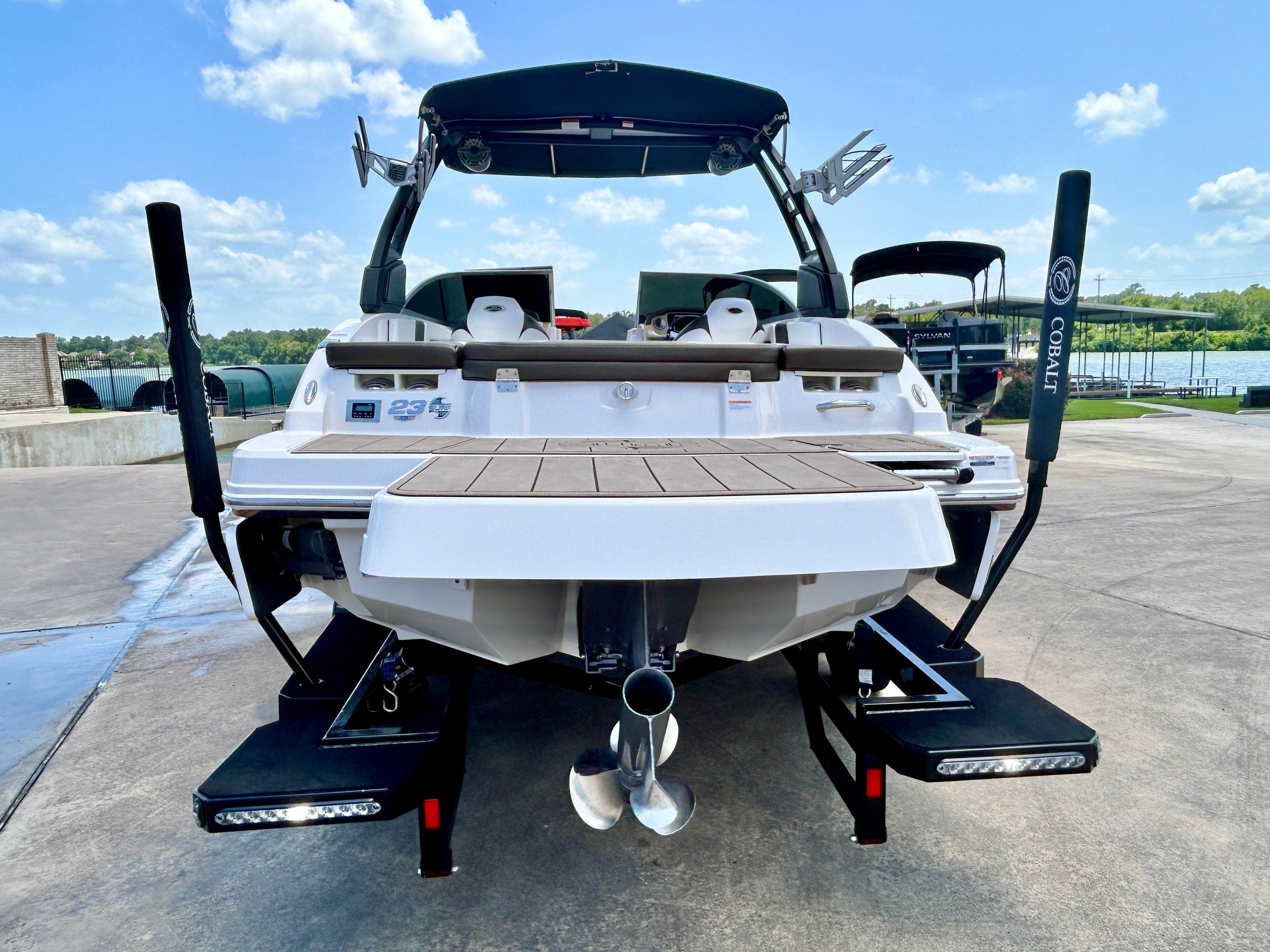 2018 Chaparral 23 Surf - 15