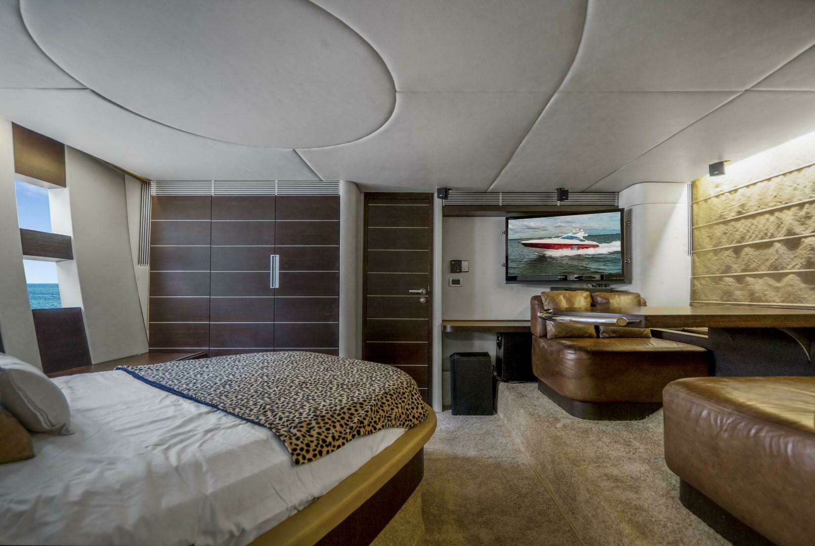 2007 Azimut 68S - Image 38
