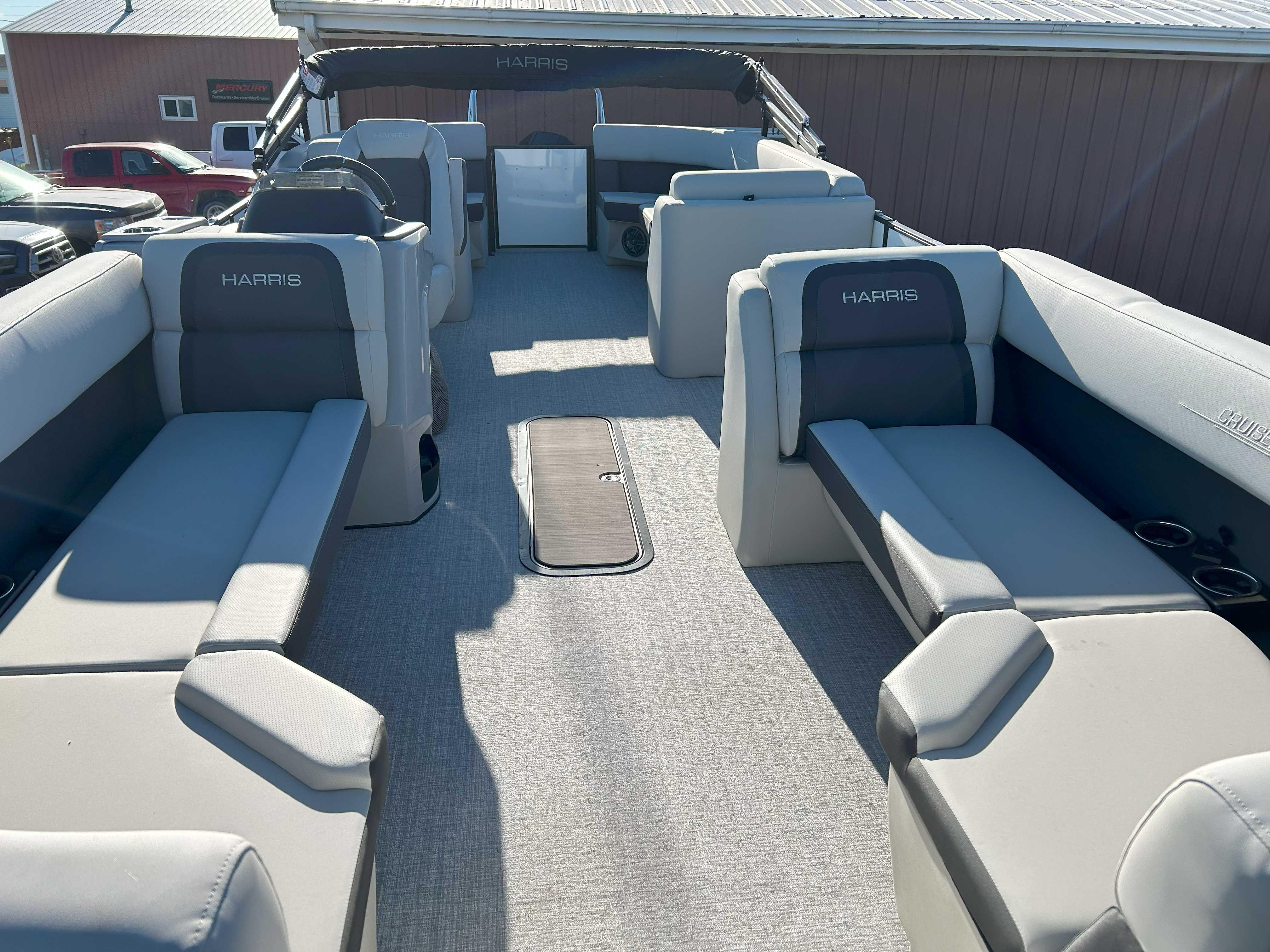 2025 Harris 230 Center Walk Through Cruiser Tritoon