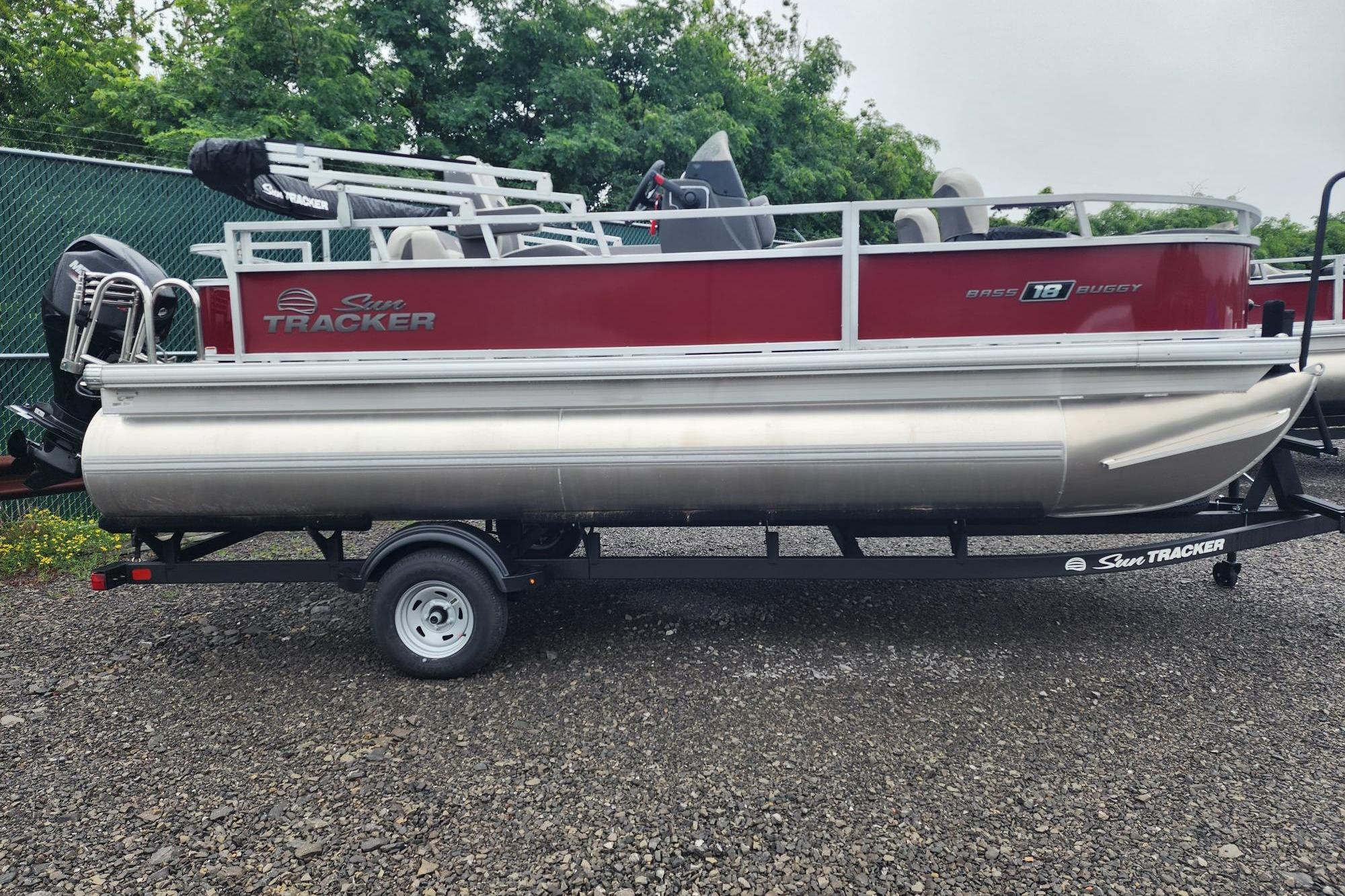 2026 Sun Tracker Bass Buggy 18 DLX