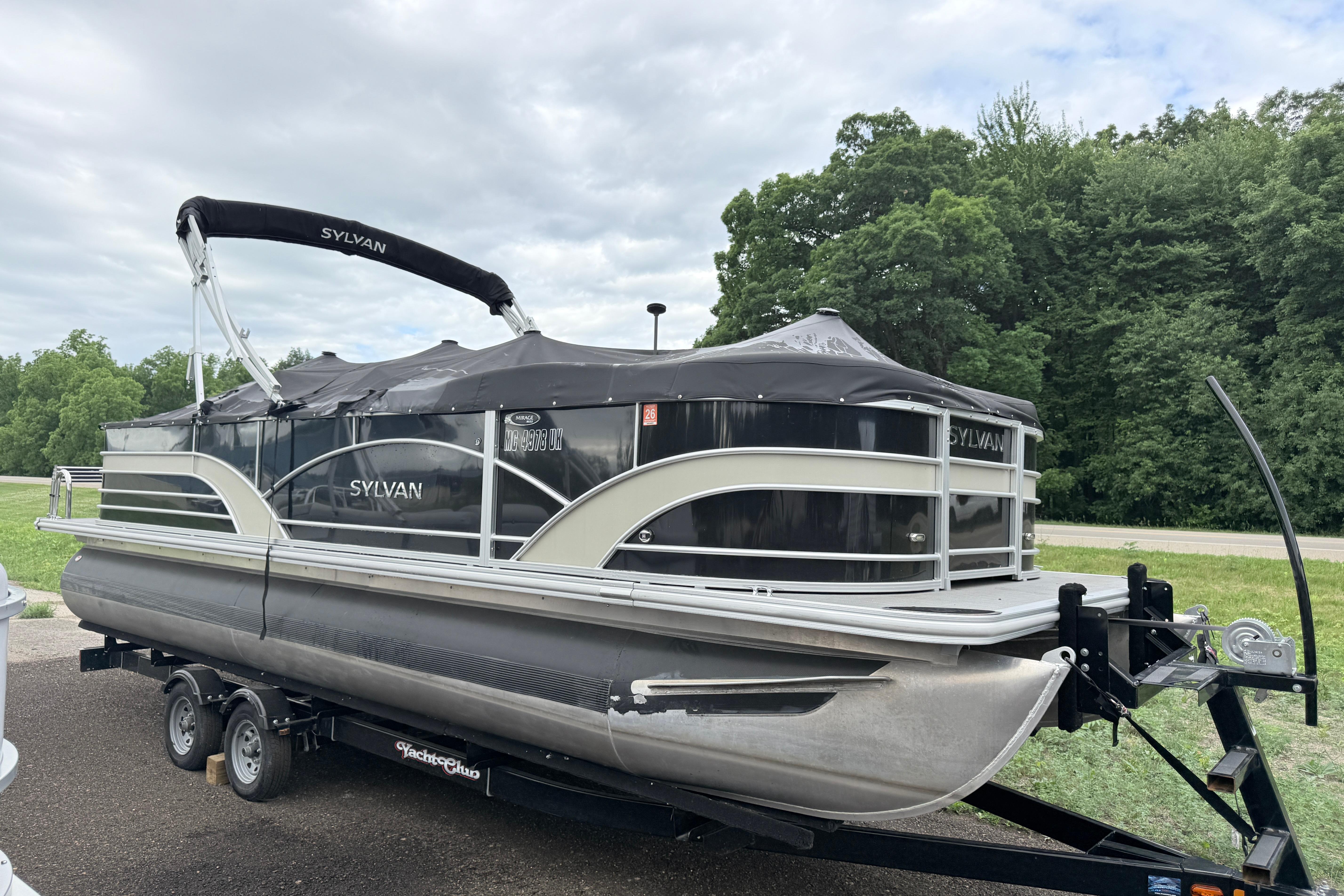 2019 Sylvan 8522 Mirage Signature F-n-C