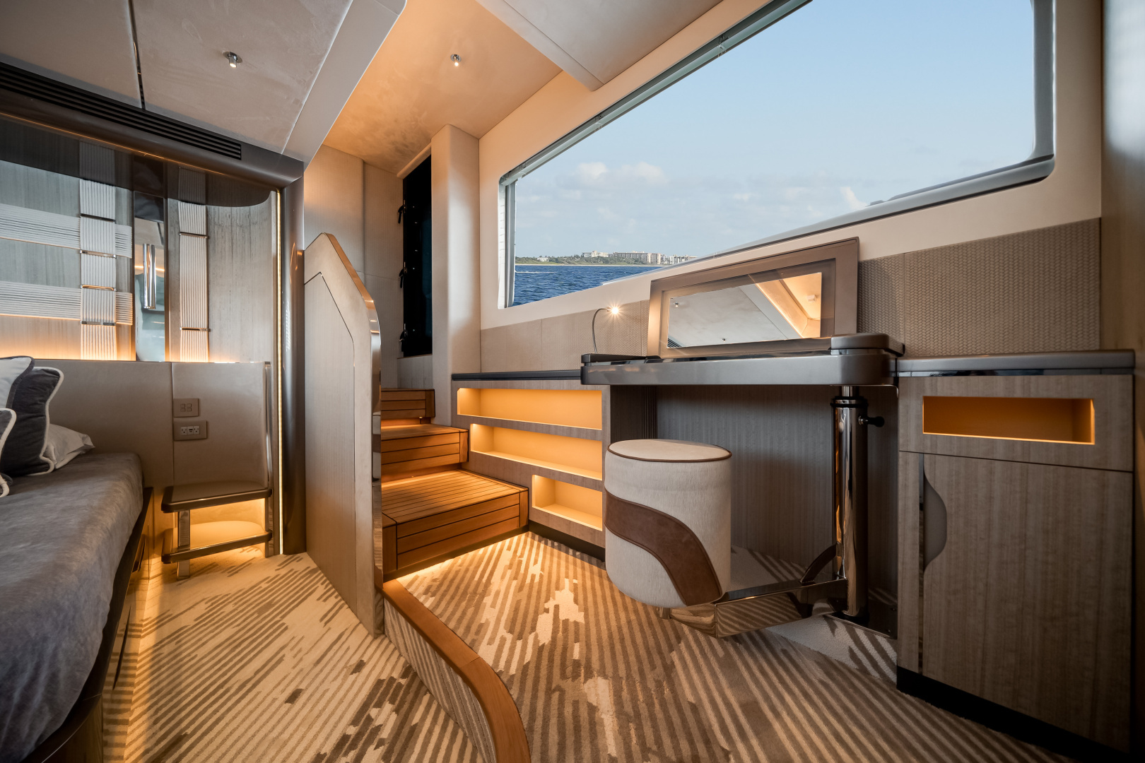 2026 Galeon 620 FLY - Image 37