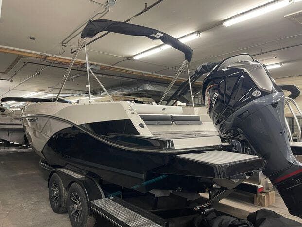 2024 Starcraft SVX 231 OB DH - 2