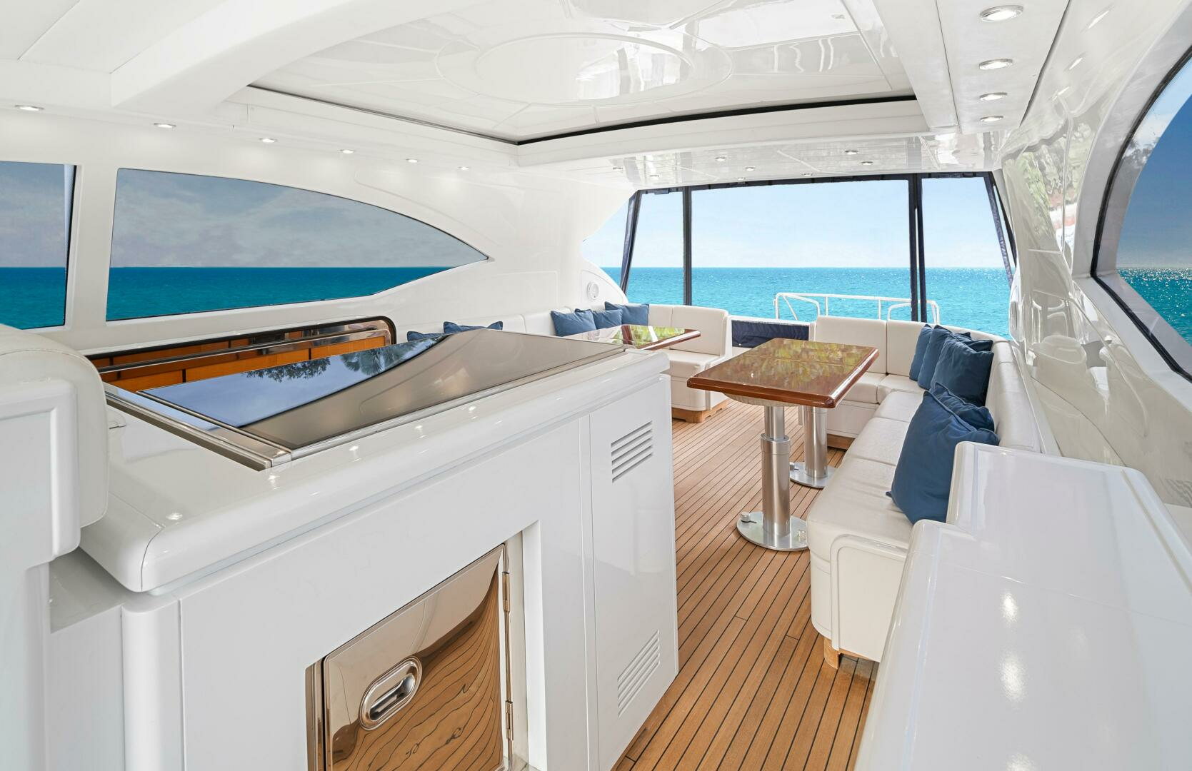 2001 Mangusta 72 - Image 44