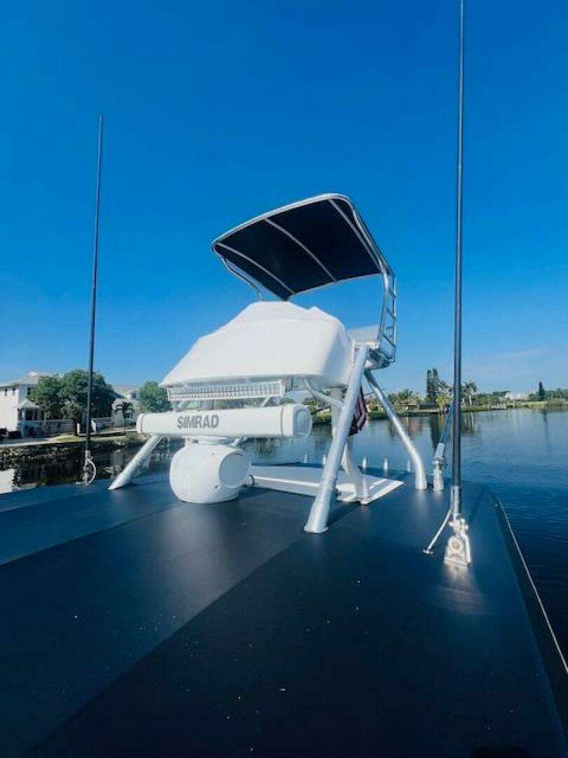 1999 Venture 34 Walkaround with Tower - Image 23