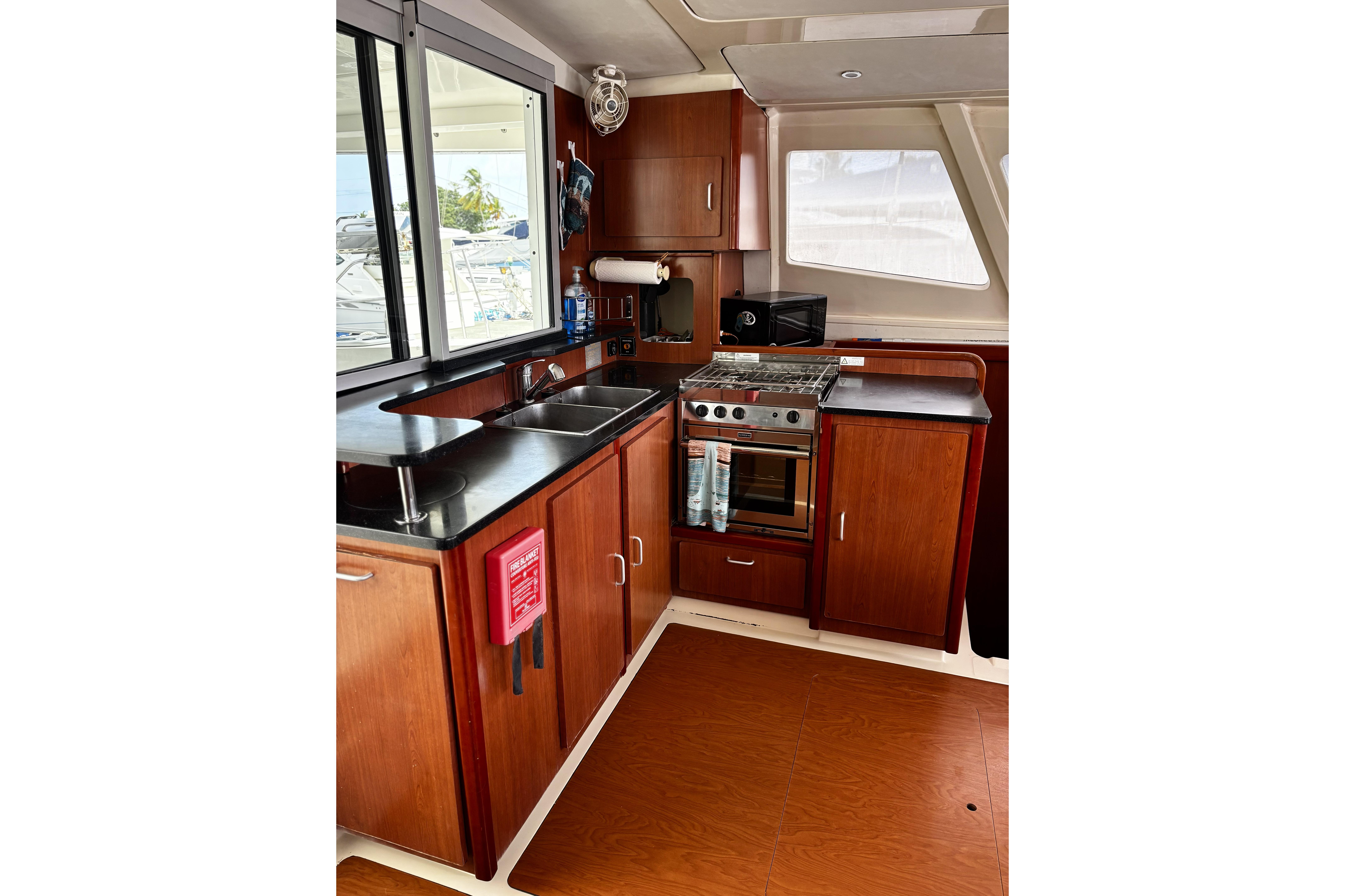 2012 Catamaran Leopard 44 galley