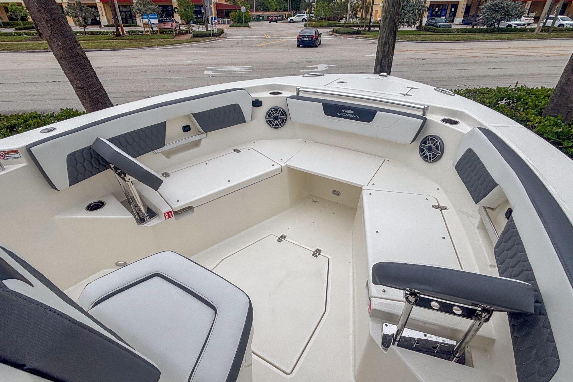 2026 Cobia 245 Center Console - 11