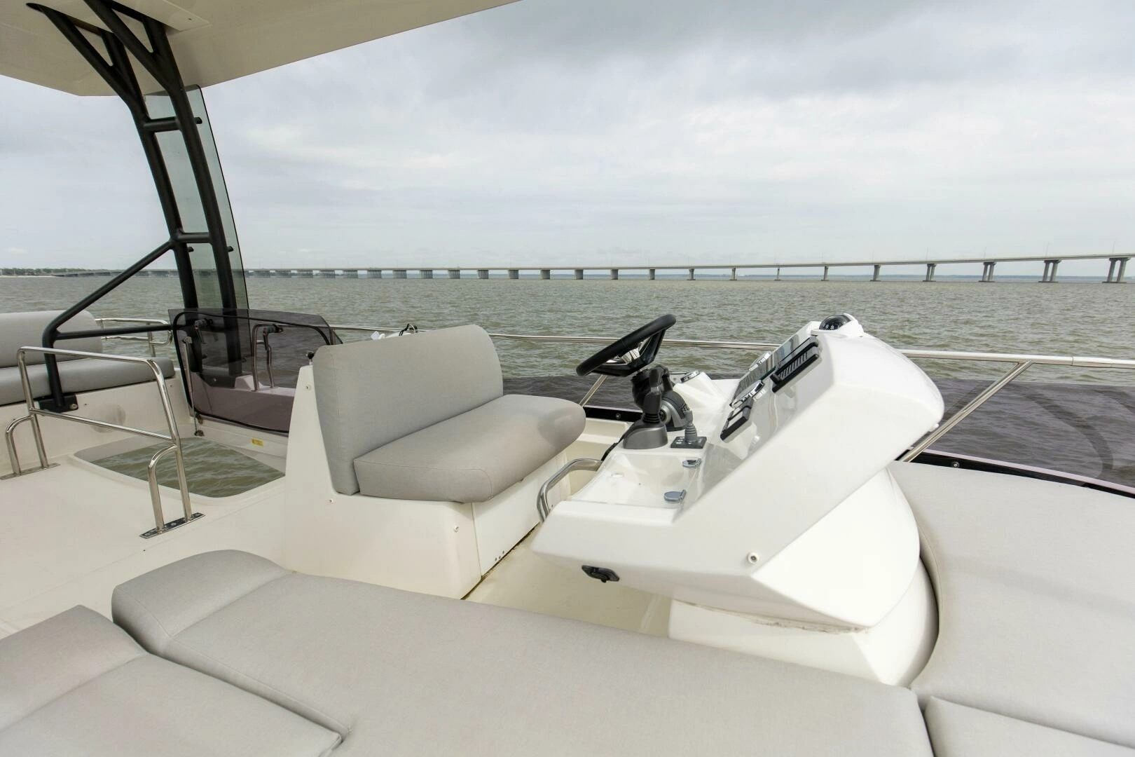 2023 Prestige 460 Flybridge - Image 36