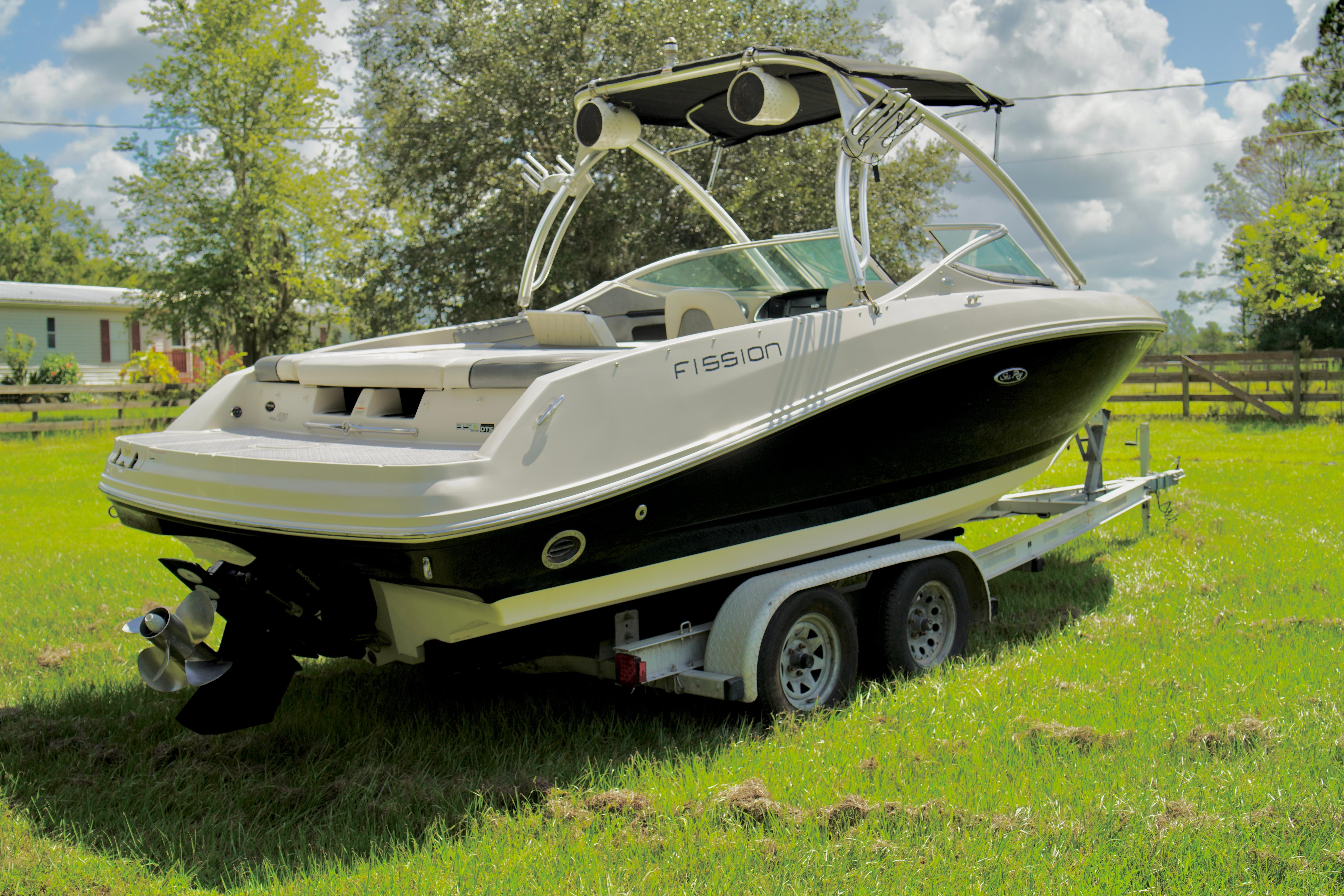 2008 Sea Ray 230 Sundeck