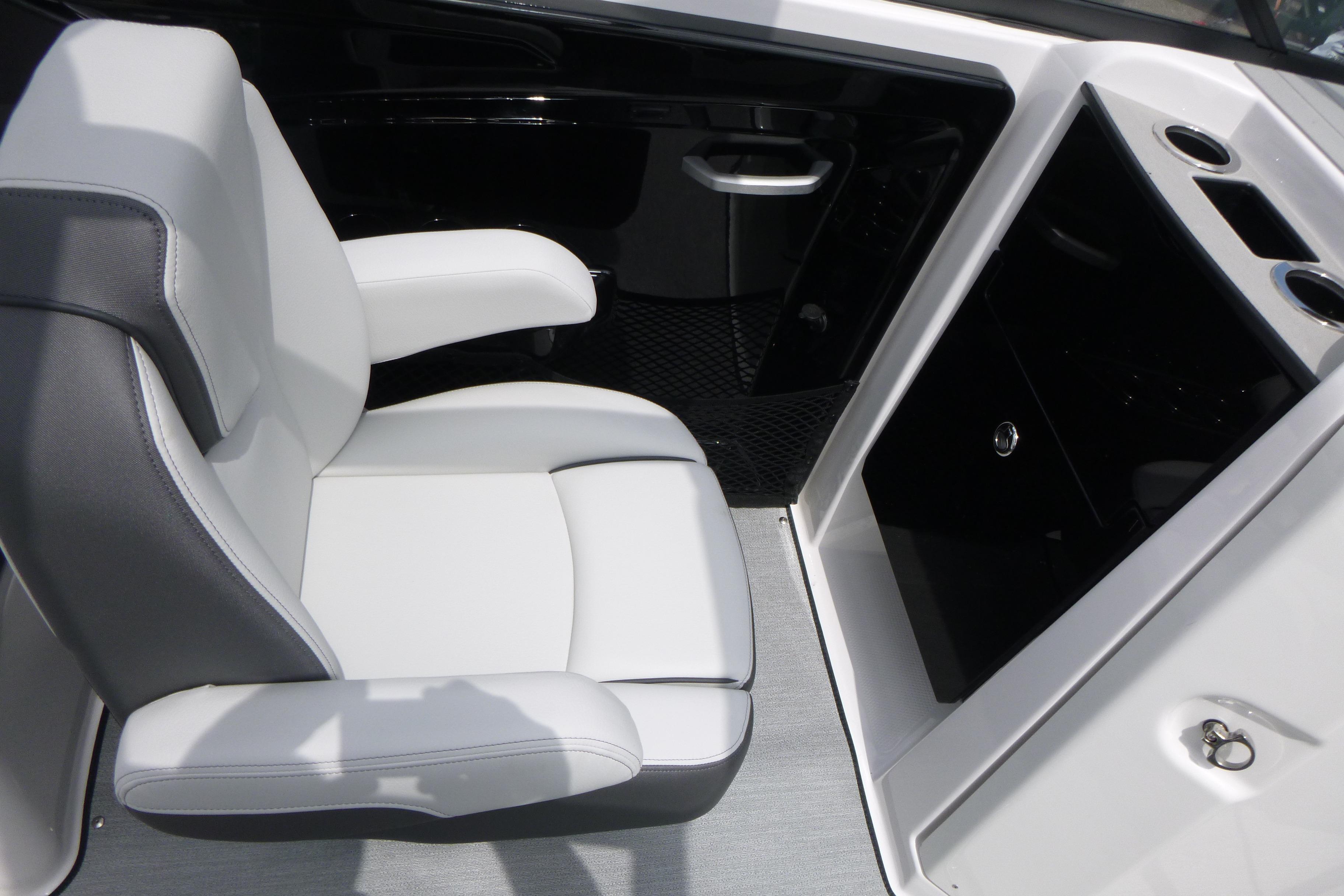 2026 Yamaha Boats AR250 interior with sleek seating and modern console design.