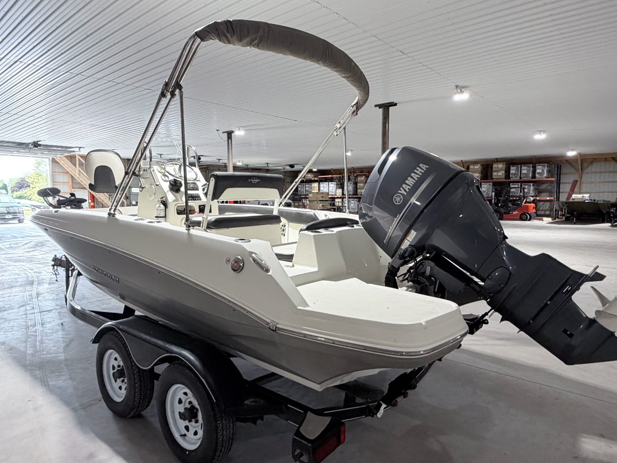 2017 Stingray 186 CC - 24