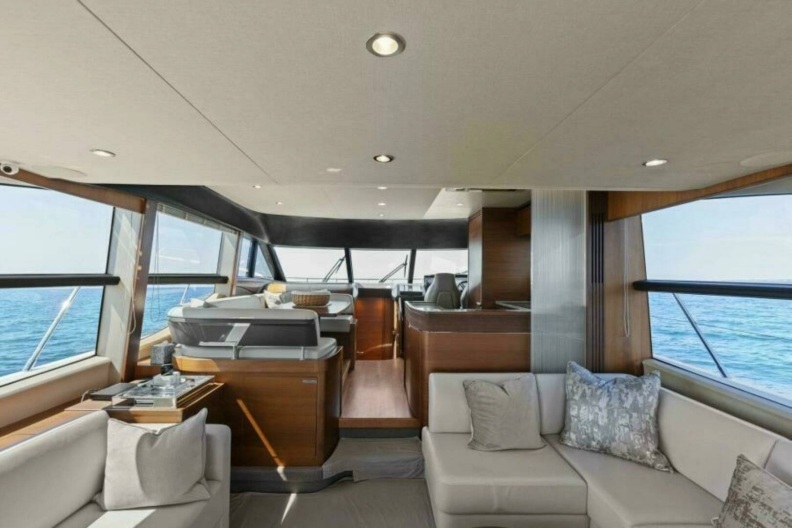 2016 Princess 60 Flybridge - Image 2