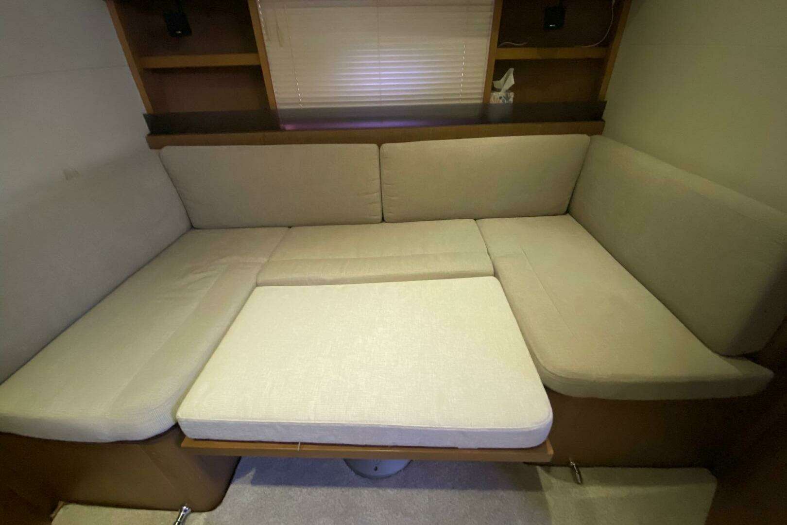 2014 Beneteau Gran Turismo 44 - Image 39