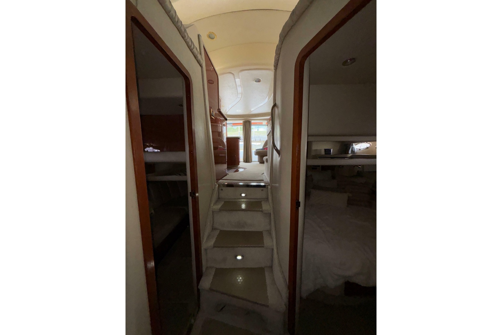 1999 Sea Ray 480 Sedan Bridge - Image 80