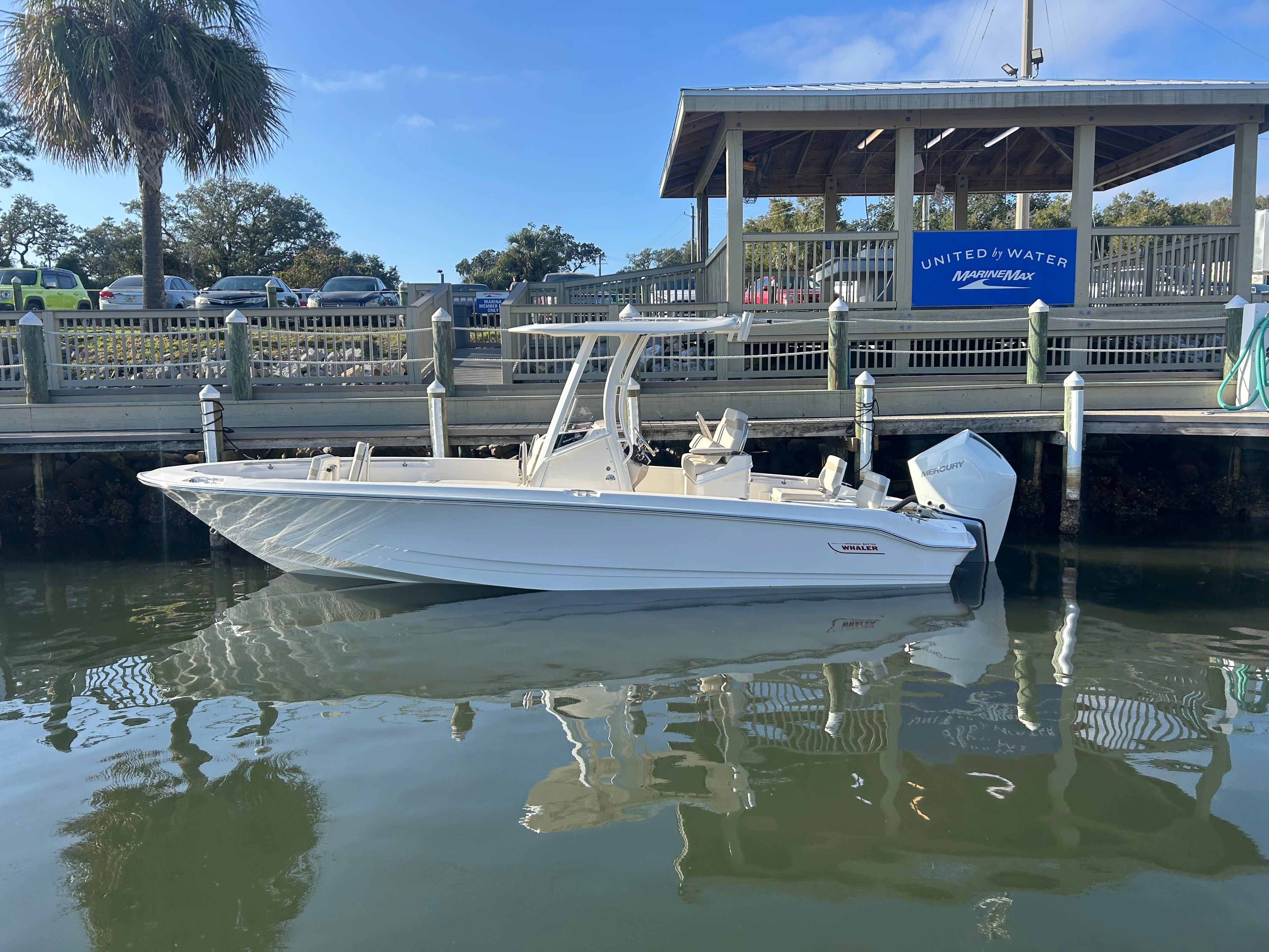 2026 Boston Whaler 250 Dauntless