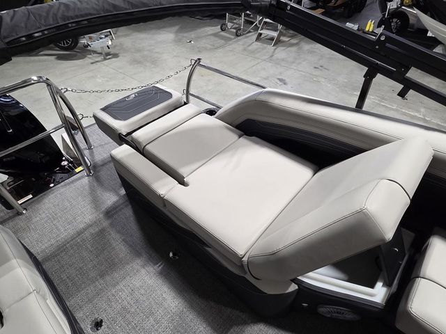 2026 BARLETTA BOATS Cabrio 22M - 13