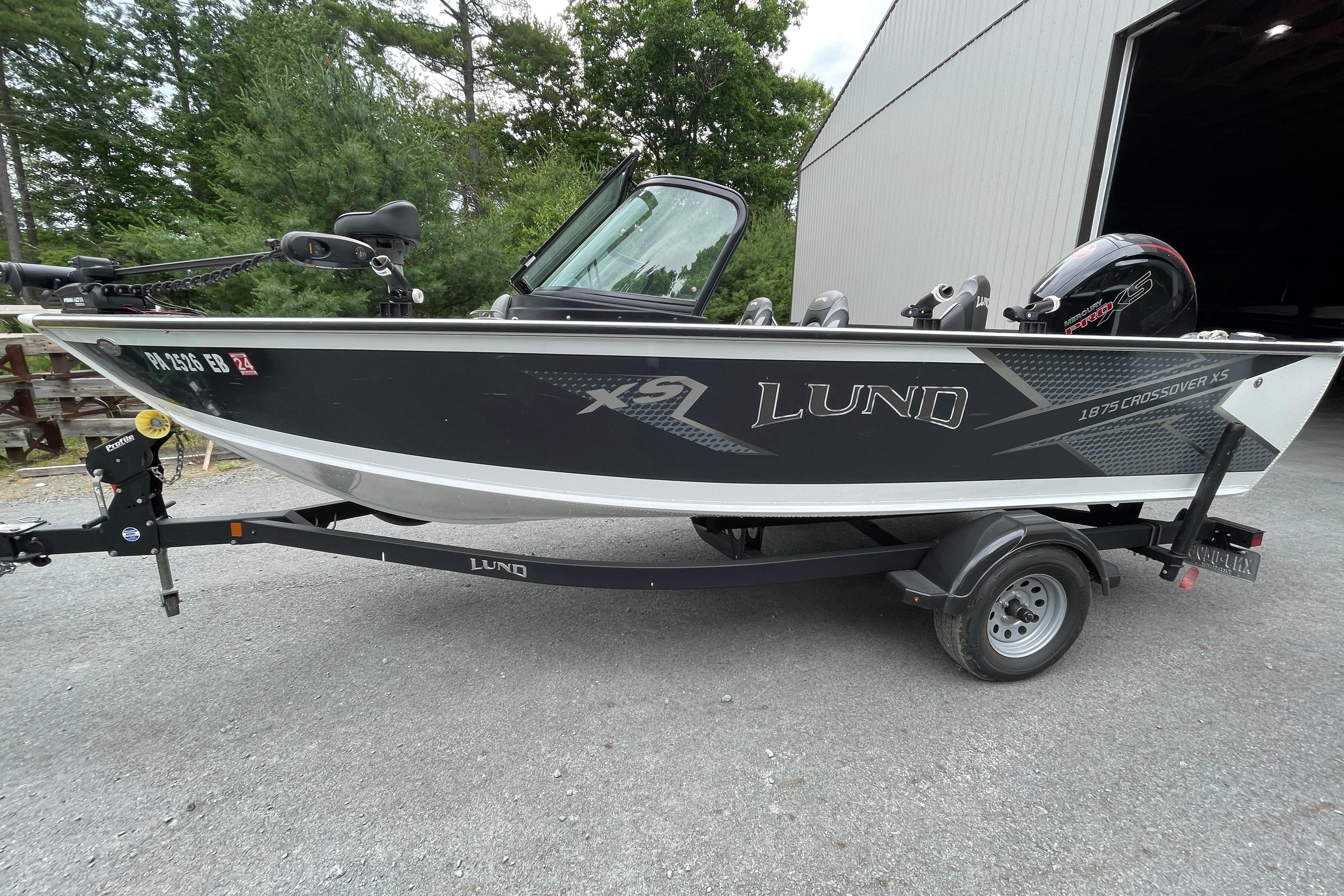 2022 Lund 1875 Crossover XS