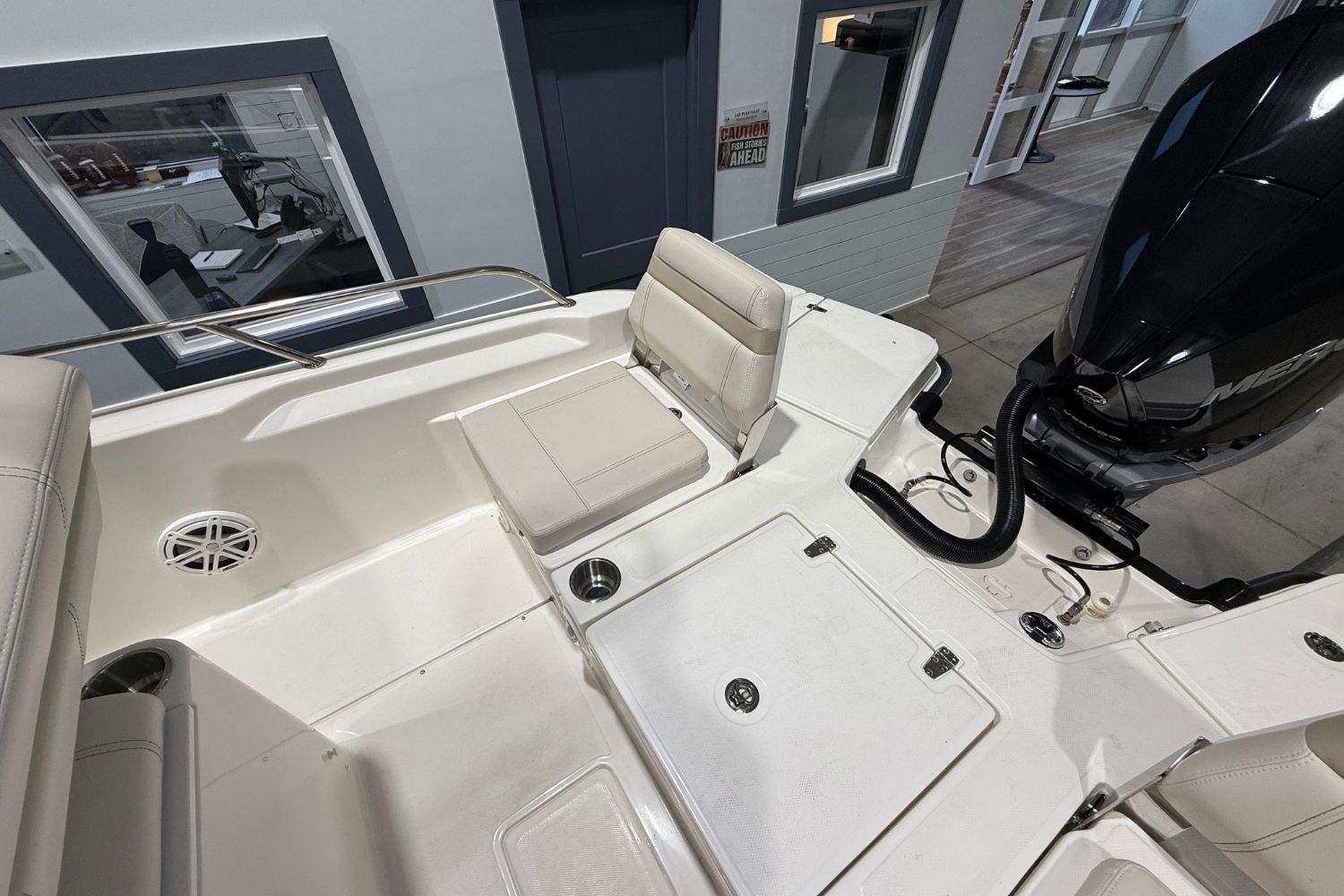 2026 Boston Whaler 250 Dauntless - 11