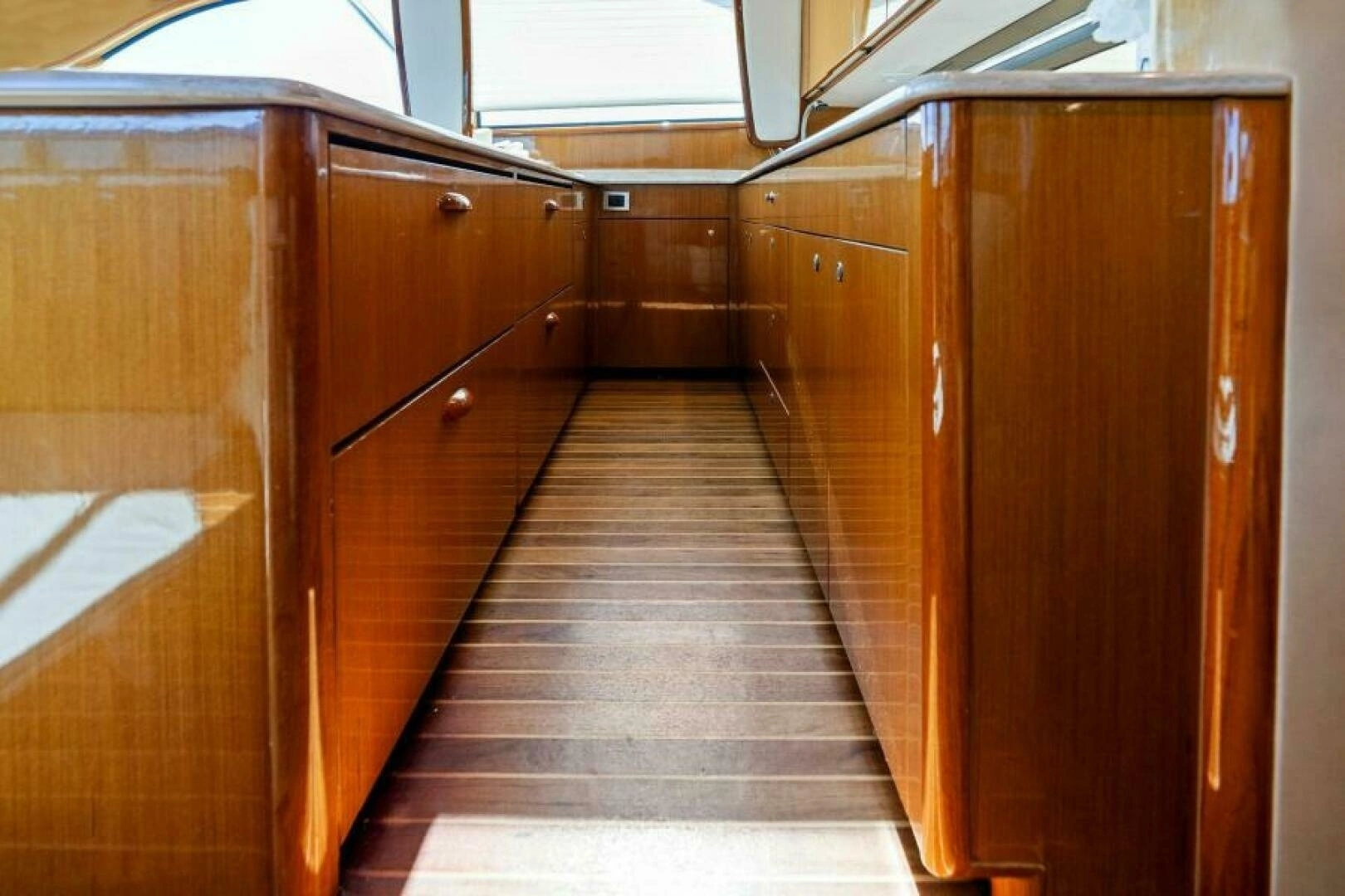 2003 Viking 48 Convertible - Image 29