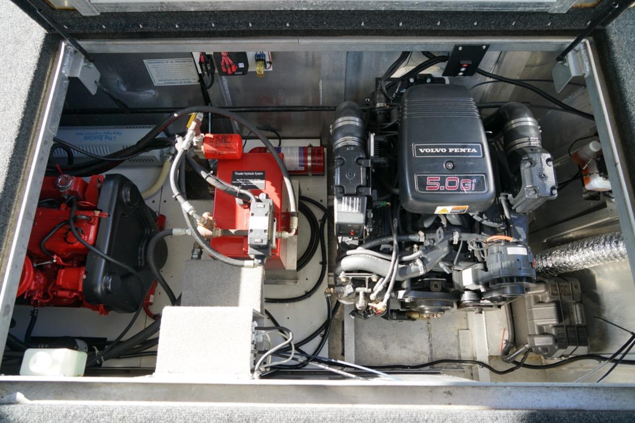Engine compartment of a 2000 Stardust Cruisers 83'x17' houseboat with Volvo Penta 5.0Gi engine.