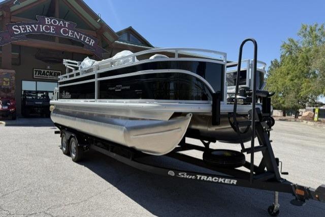 2026 Sun Tracker Fishin' Barge 20 DLX