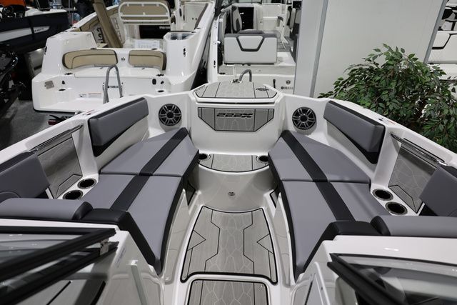 2026 Yamaha Boats 222 XE BOTH COLORS AVAILABLE - 13