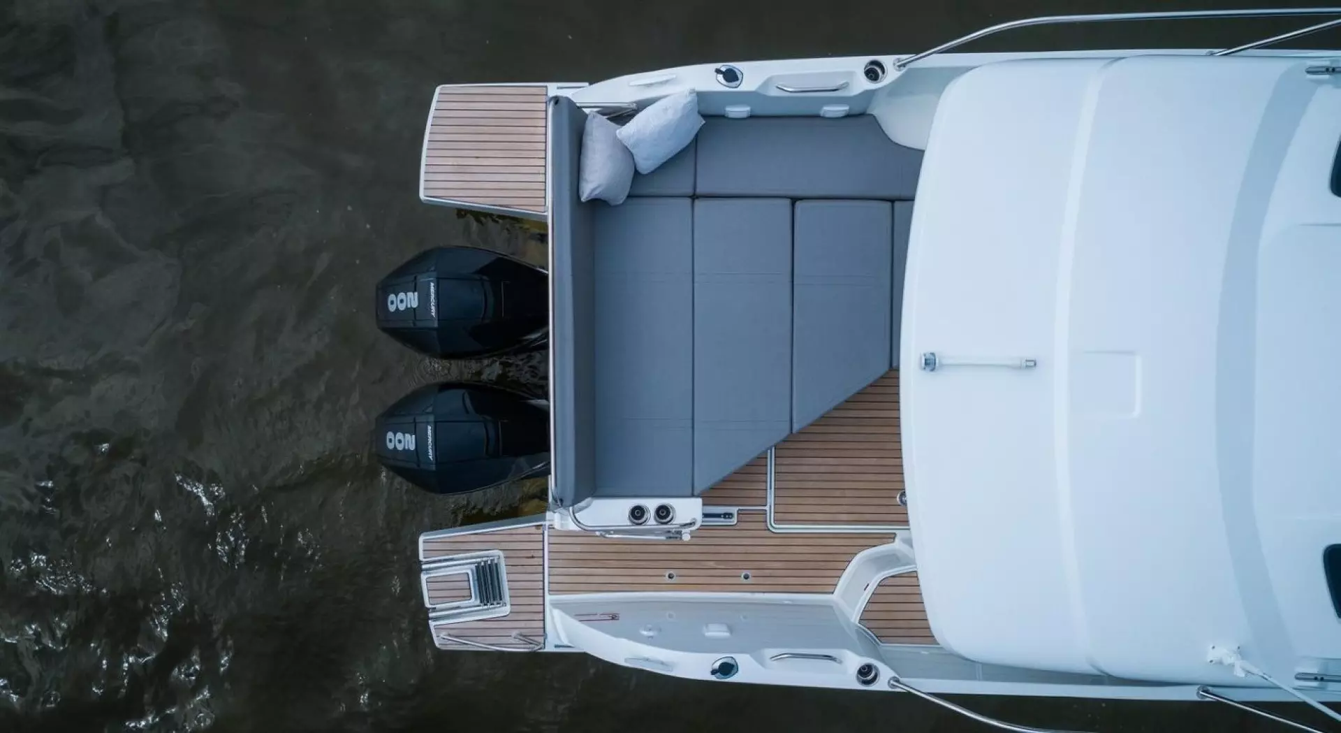 2025 Beneteau Antares 9 - Image 18