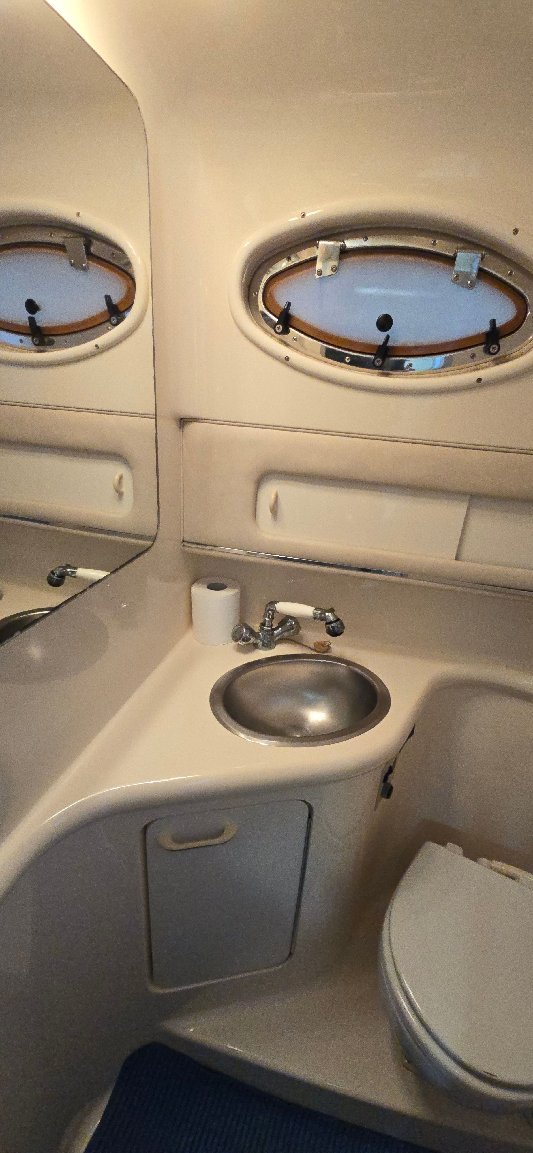 1995 Sea Ray 270 Sundancer - 21