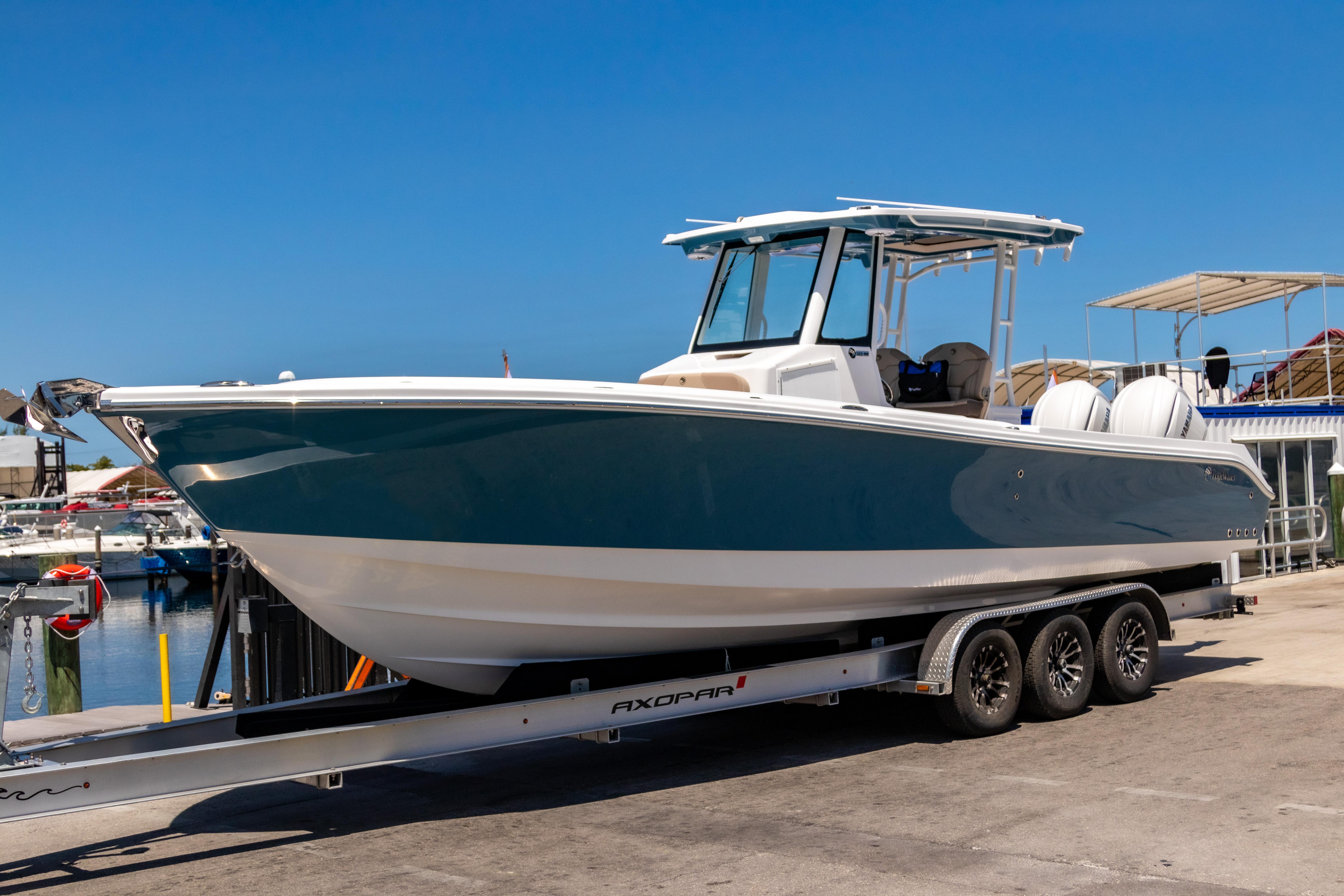 2025 Edgewater 325CC