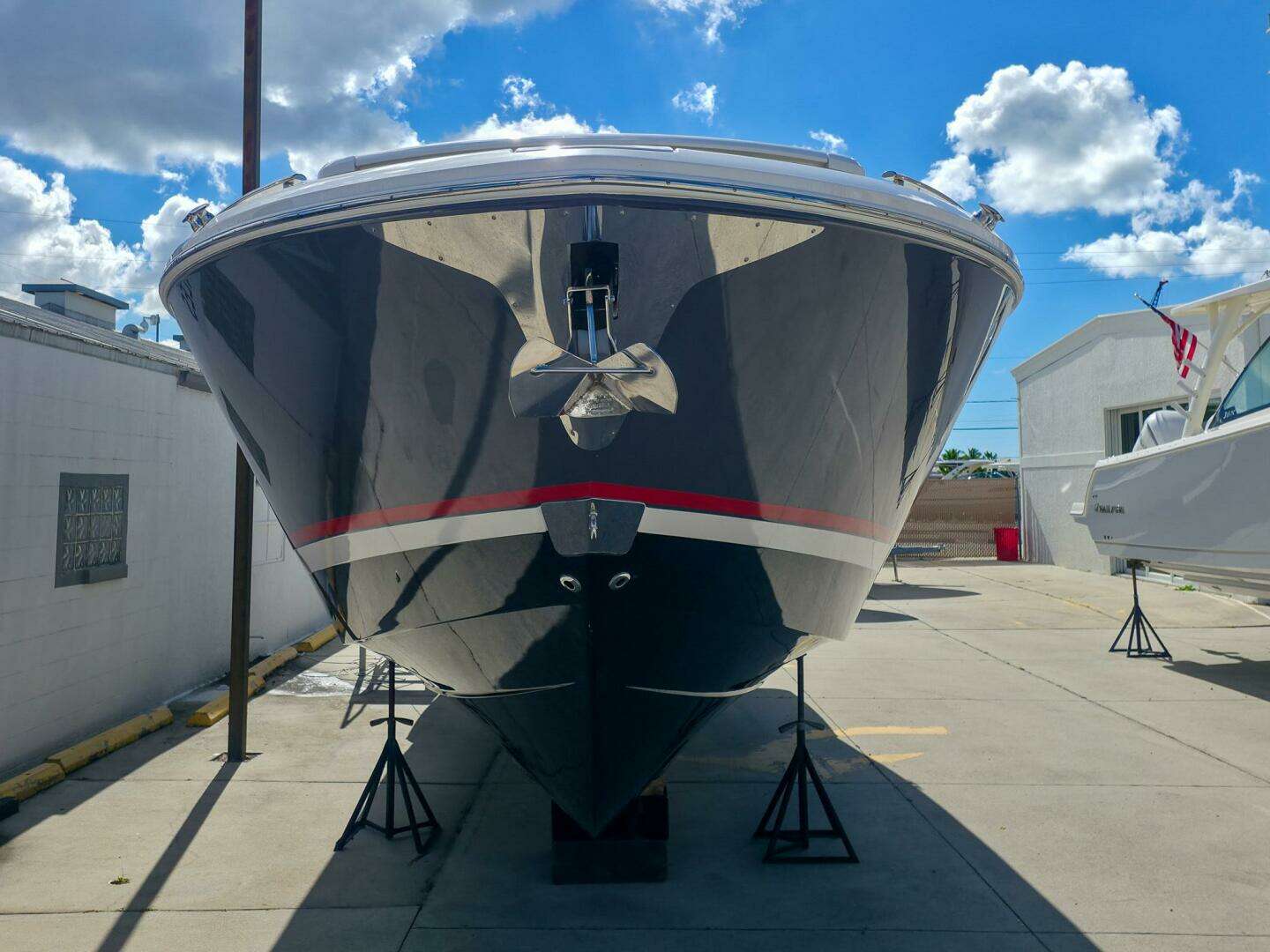 2025 Regal LX36 - Image 4