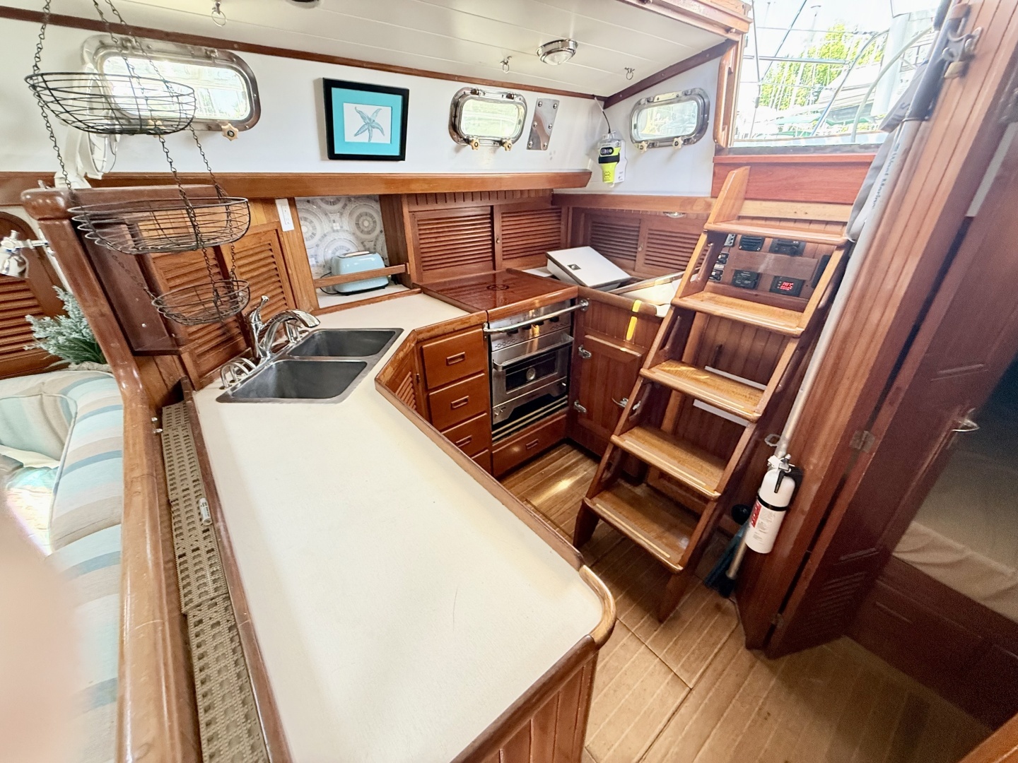 1985 Tayana Vancouver 42 - Image 14