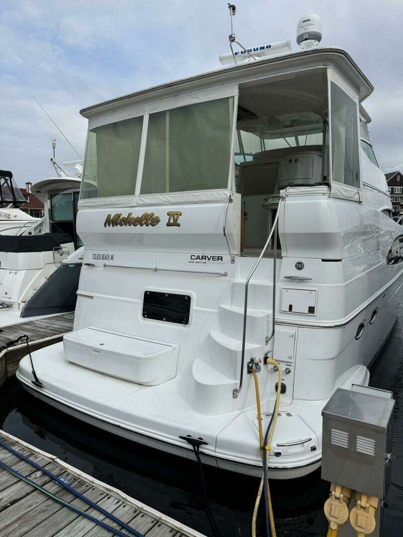2003 Carver 466 Motor Yacht - Image 13