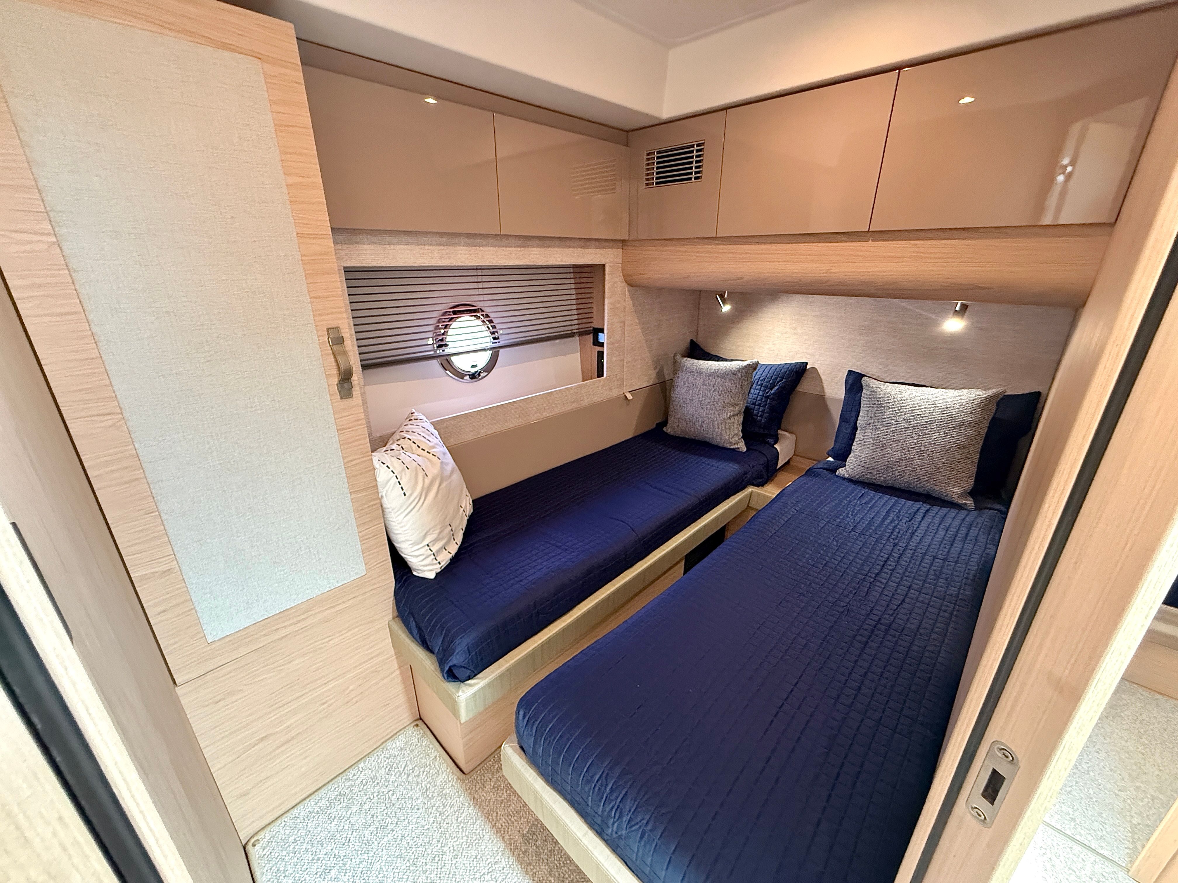 2020 Beneteau 50 Gran Turismo SportFly - 36