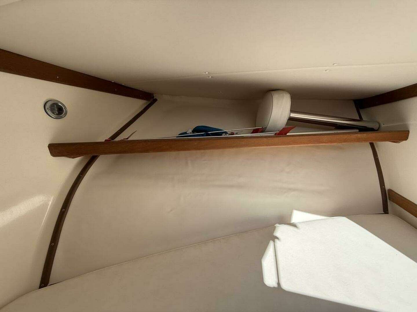 1986 Dusky 26 Custom - Image 23
