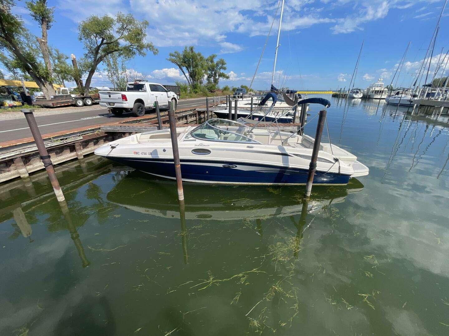 2010 Sea Ray 280 Sun Deck - Image 3