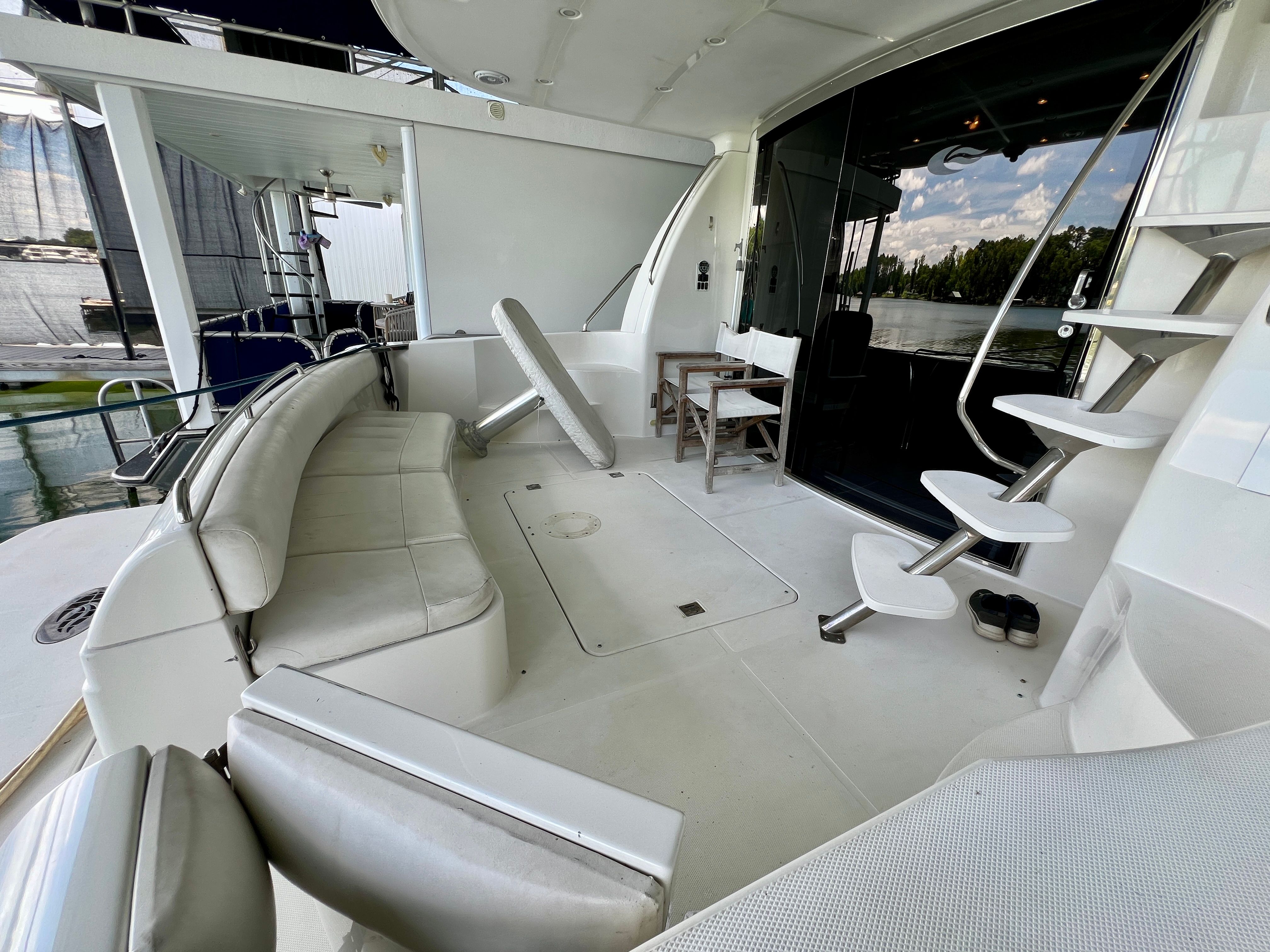 Interior of a 2005 Carver 560 Voyager Sky yacht.