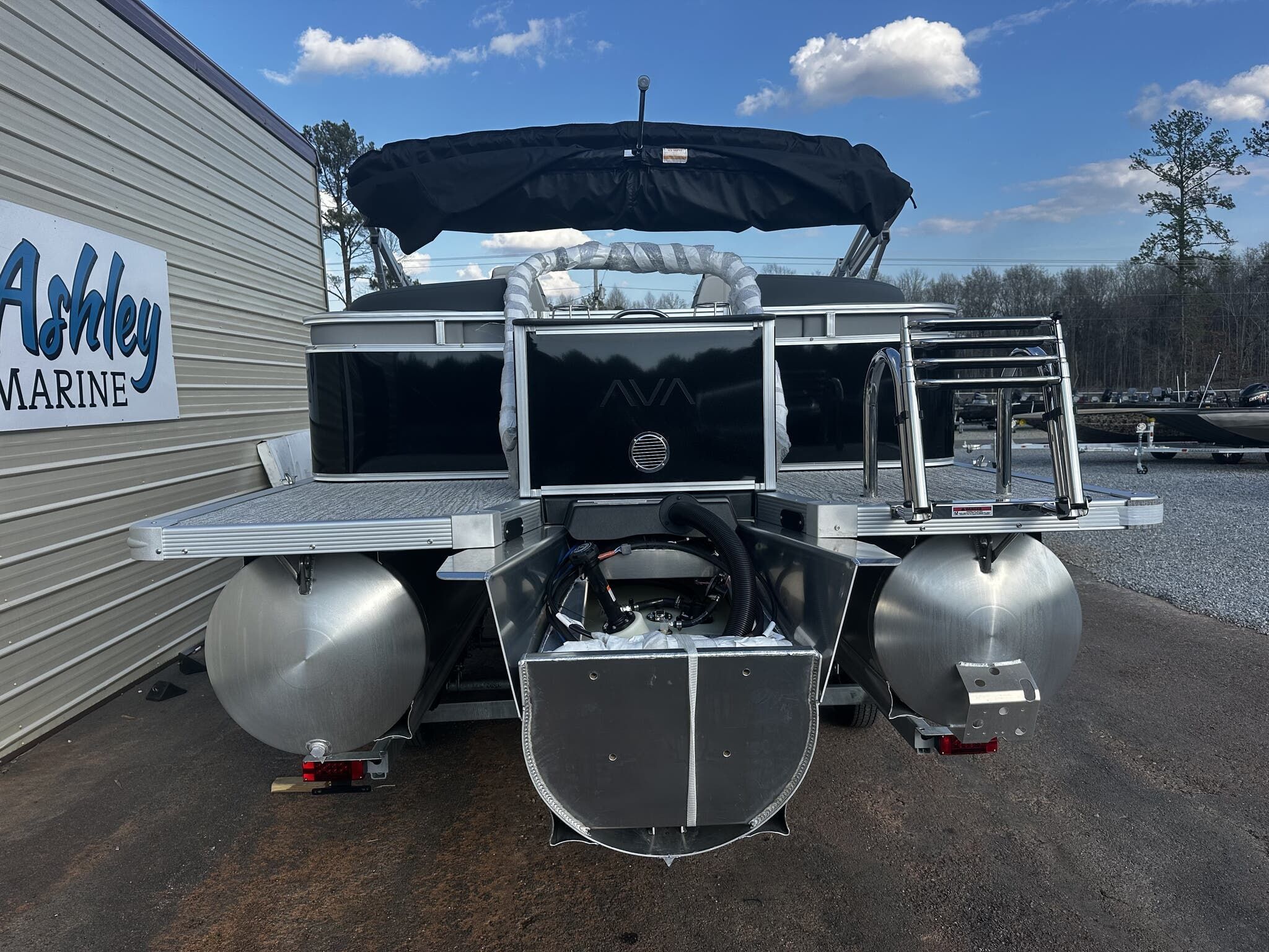 2026 Avalon LSZ 23 QUAD LOUNGER-TRITOON-175HP - 6