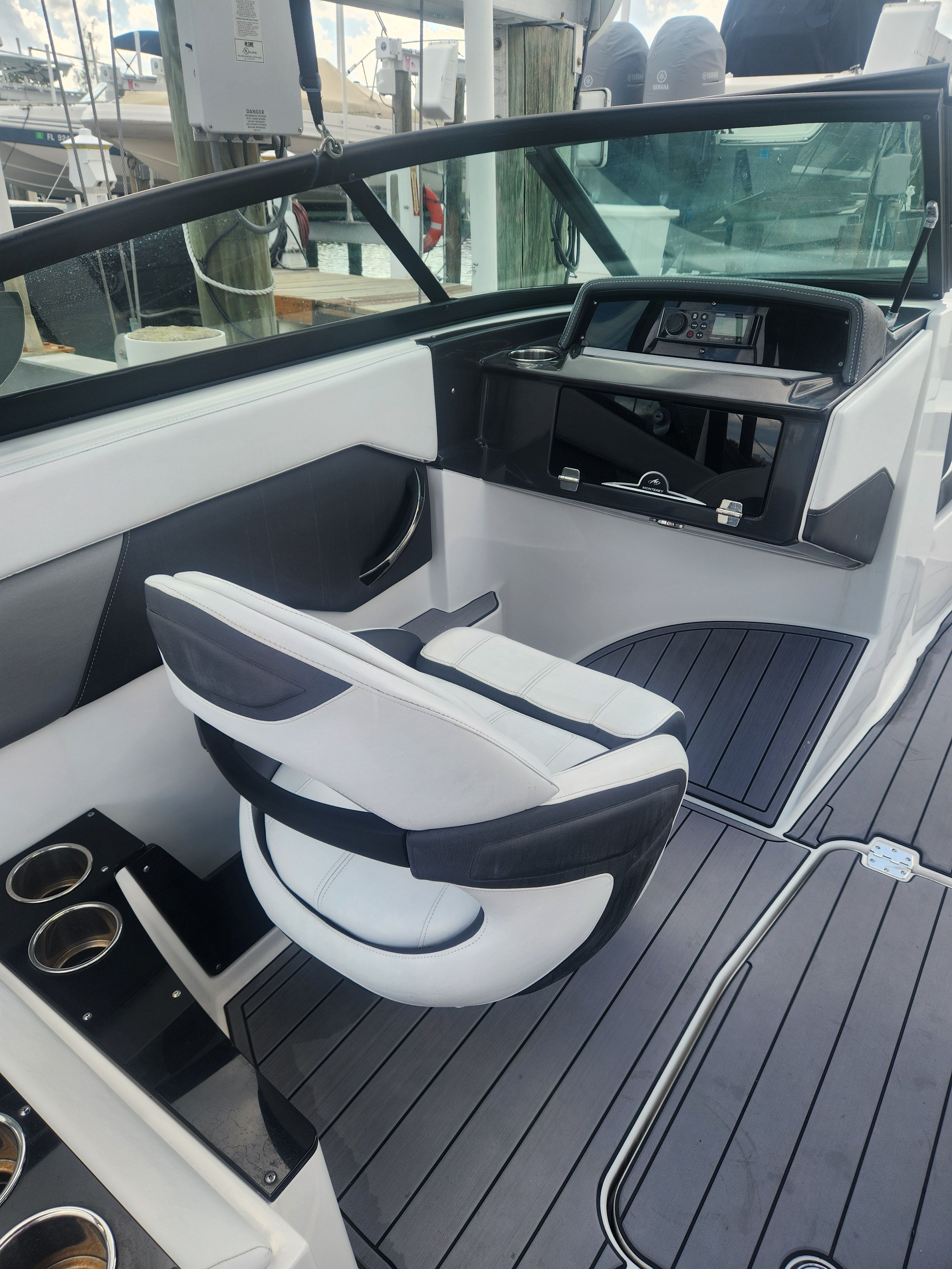 2023 Monterey M-225 - 12