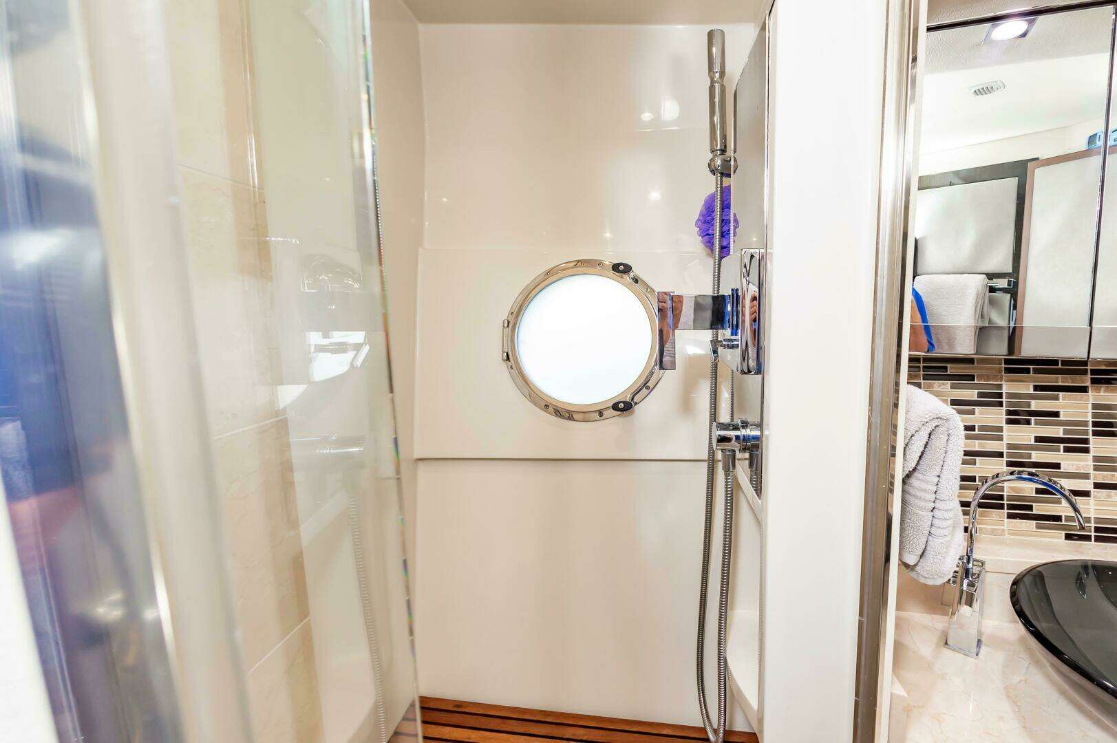 2013 Marquis 63 Sport Yacht - Image 60